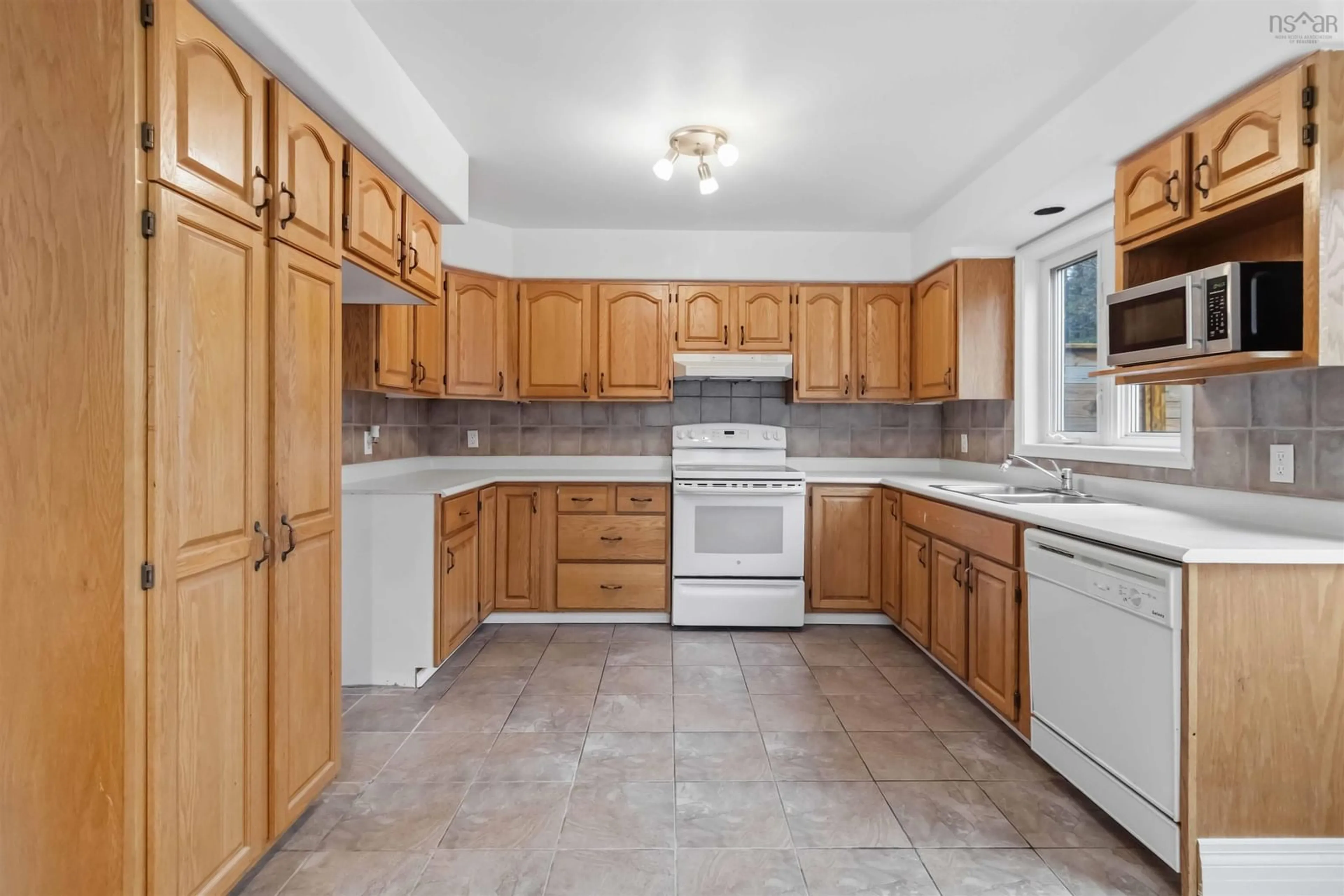 Standard kitchen, ceramic/tile floor for 34 Wembley Pl, Clayton Park Nova Scotia B3S 1E6