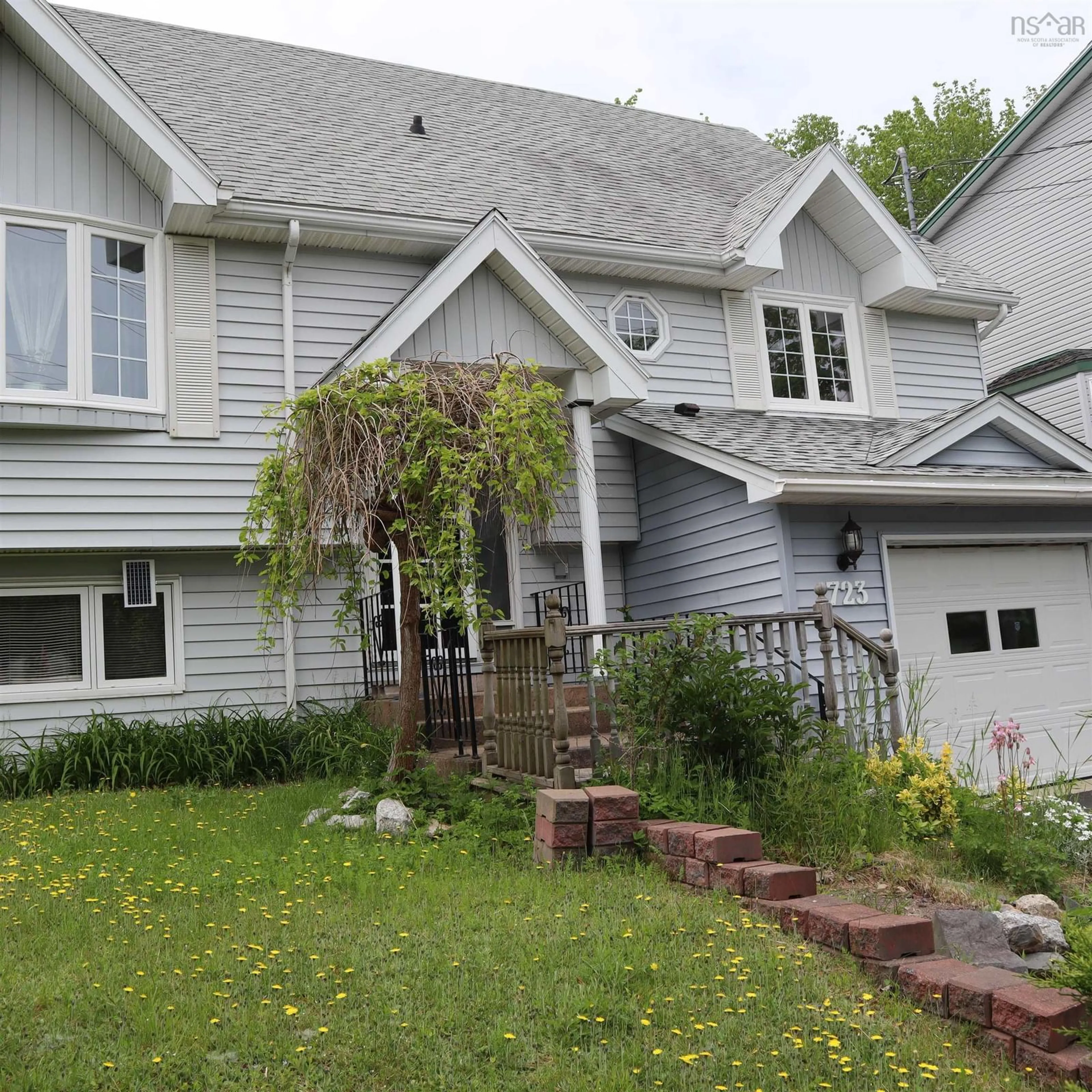 Home with vinyl exterior material, street for 723 Waverley Rd, Dartmouth Nova Scotia B2X 2G6