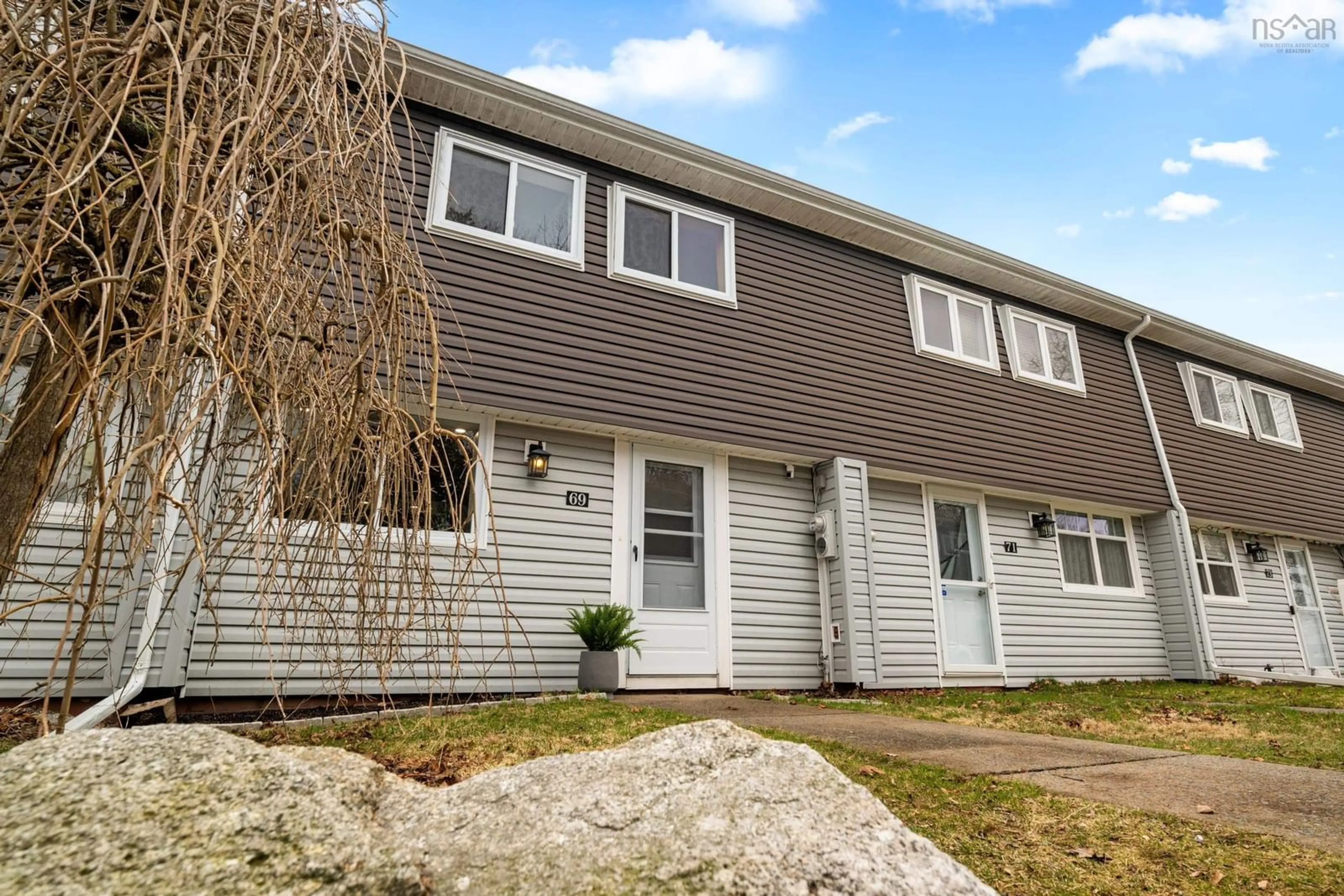 Home with vinyl exterior material, street for 69 Cavendish Rd, Halifax Nova Scotia B3P 2J6