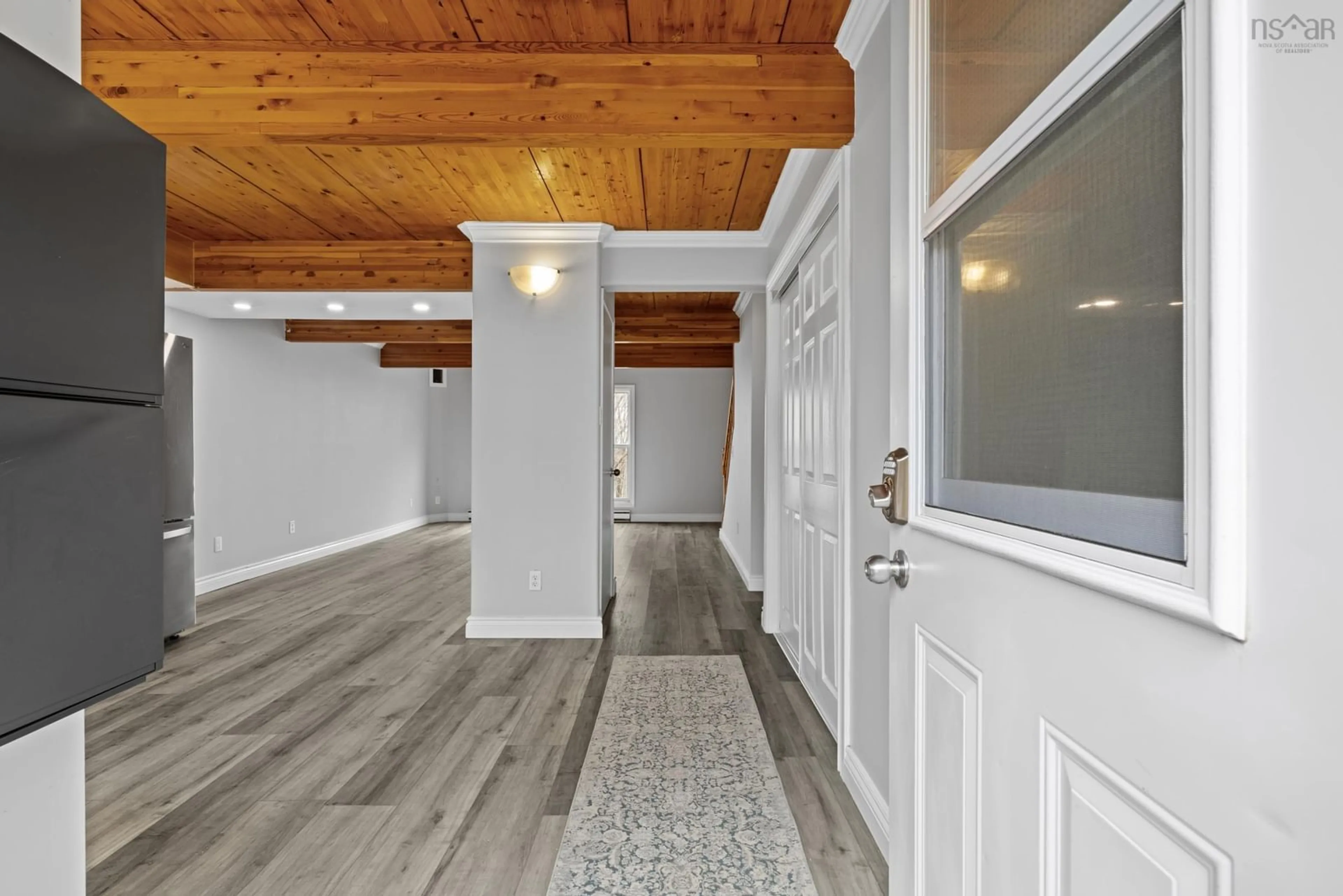 Indoor entryway for 69 Cavendish Rd, Halifax Nova Scotia B3P 2J6