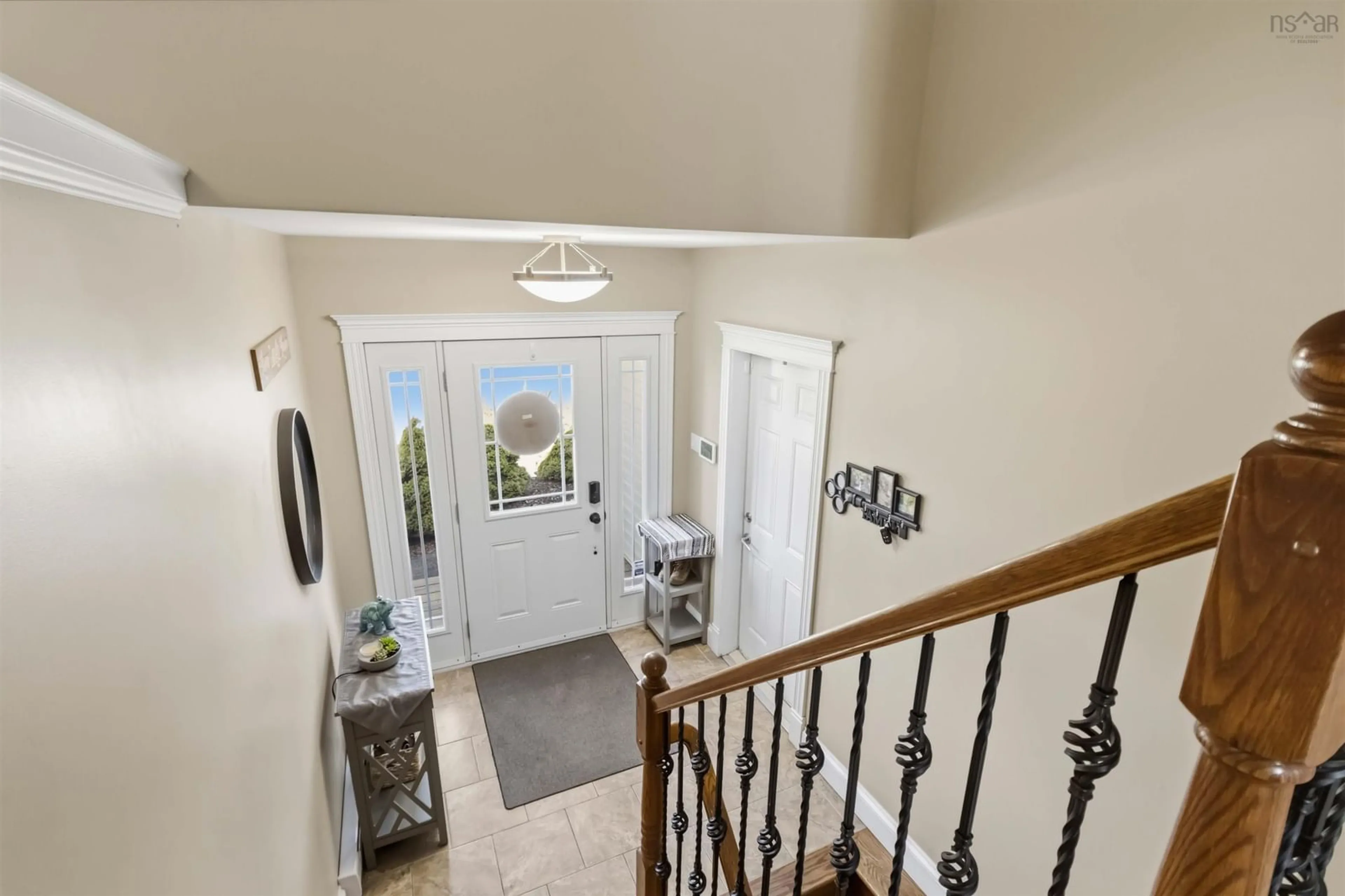 Indoor foyer for 130 Ridding Rd, Eastern Passage Nova Scotia B3G 0E1