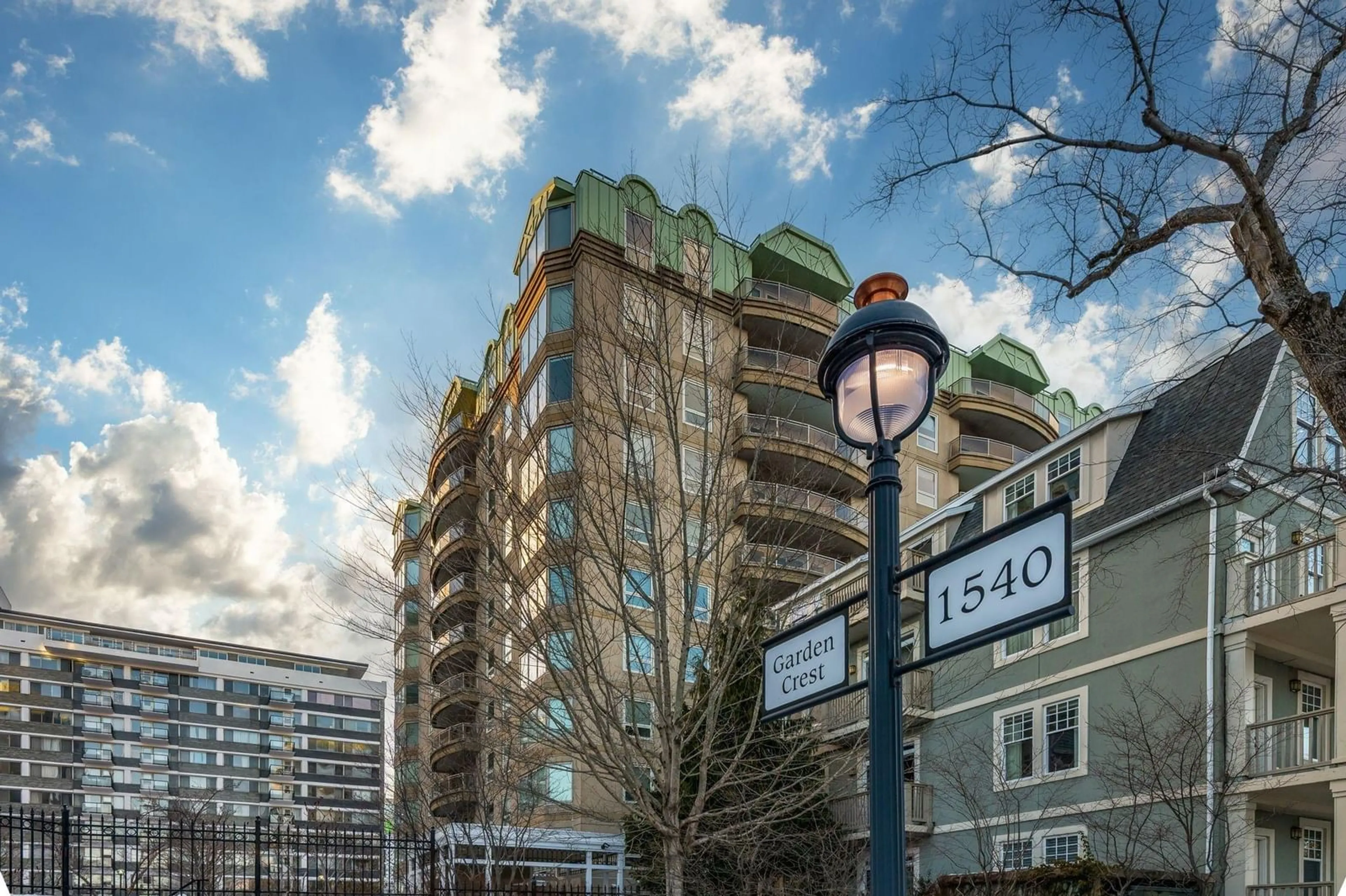 Patio, building for 1540 Summer St #604, Halifax Nova Scotia B3H 4R9