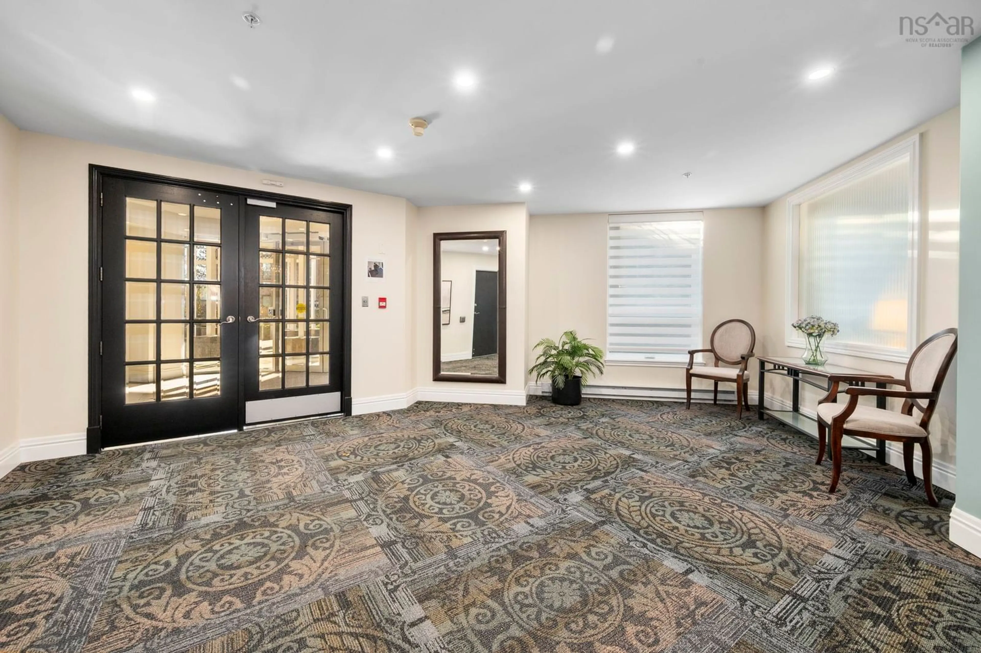 Indoor foyer for 1540 Summer St #604, Halifax Nova Scotia B3H 4R9