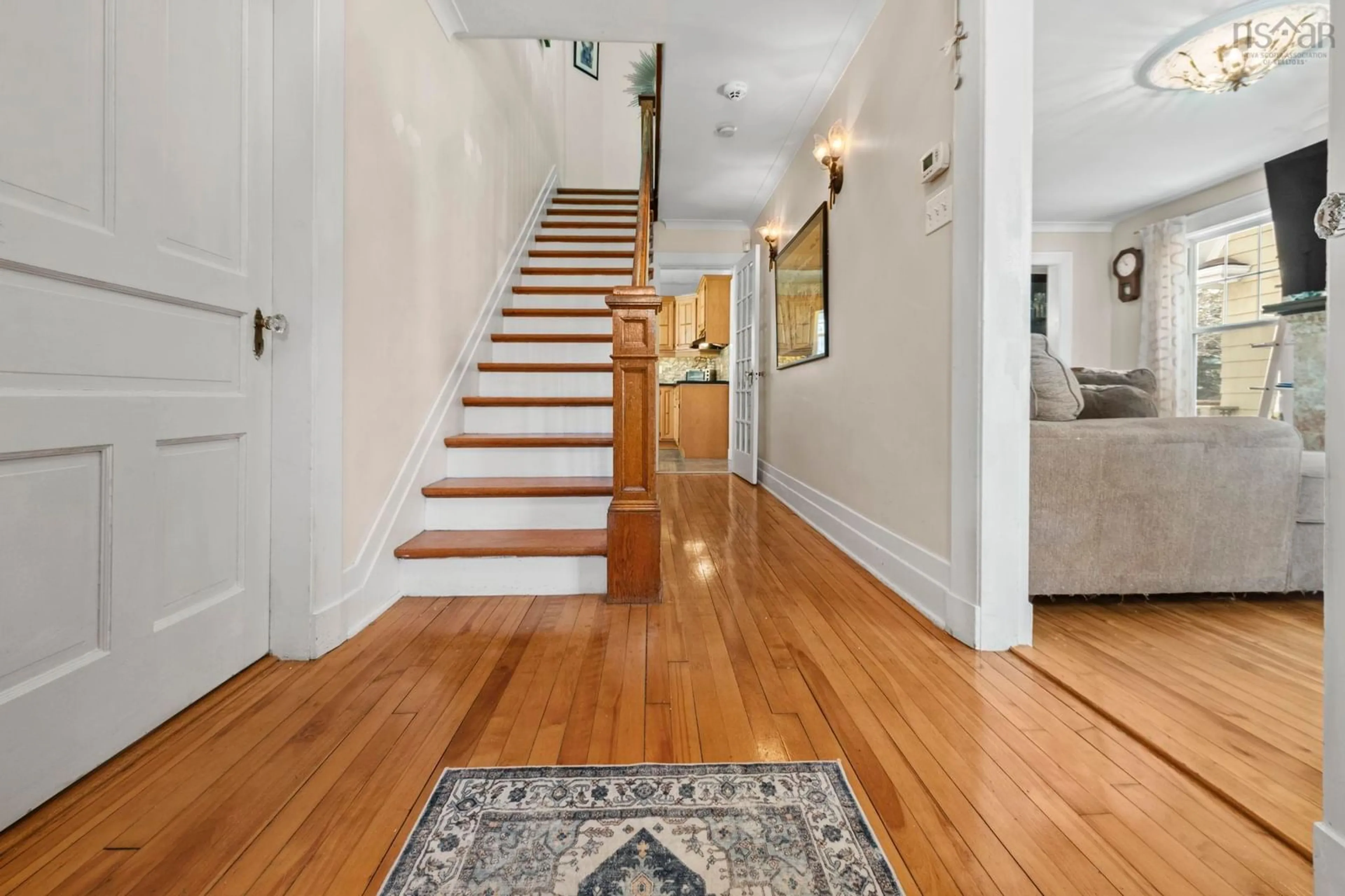 Indoor foyer for 949 Mclean St, Halifax Nova Scotia B3H 2V2