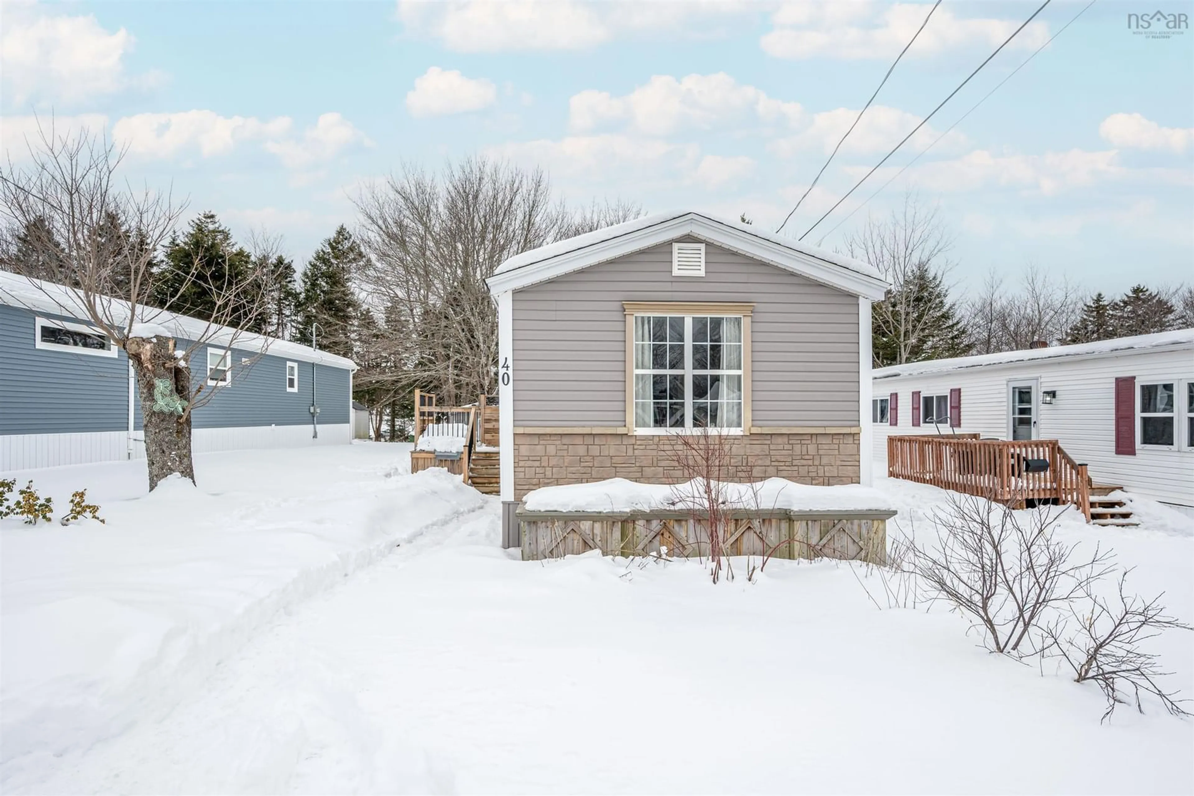 Home with vinyl exterior material, street for 40 Champlain Ave, Sackville Nova Scotia B4E 3B2