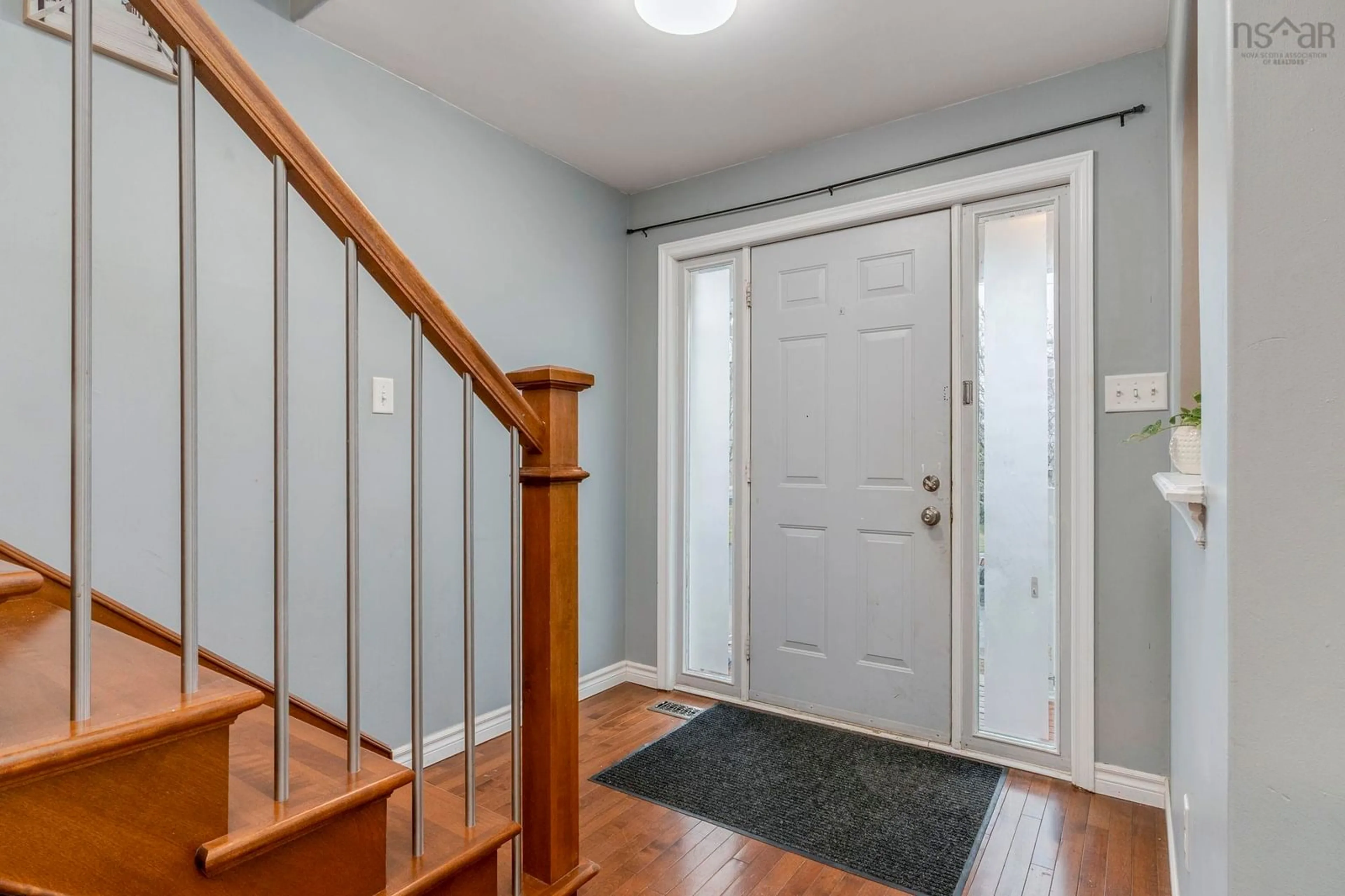 Indoor entryway for 53 Heathside Cres, Halifax Nova Scotia B3S 1G3
