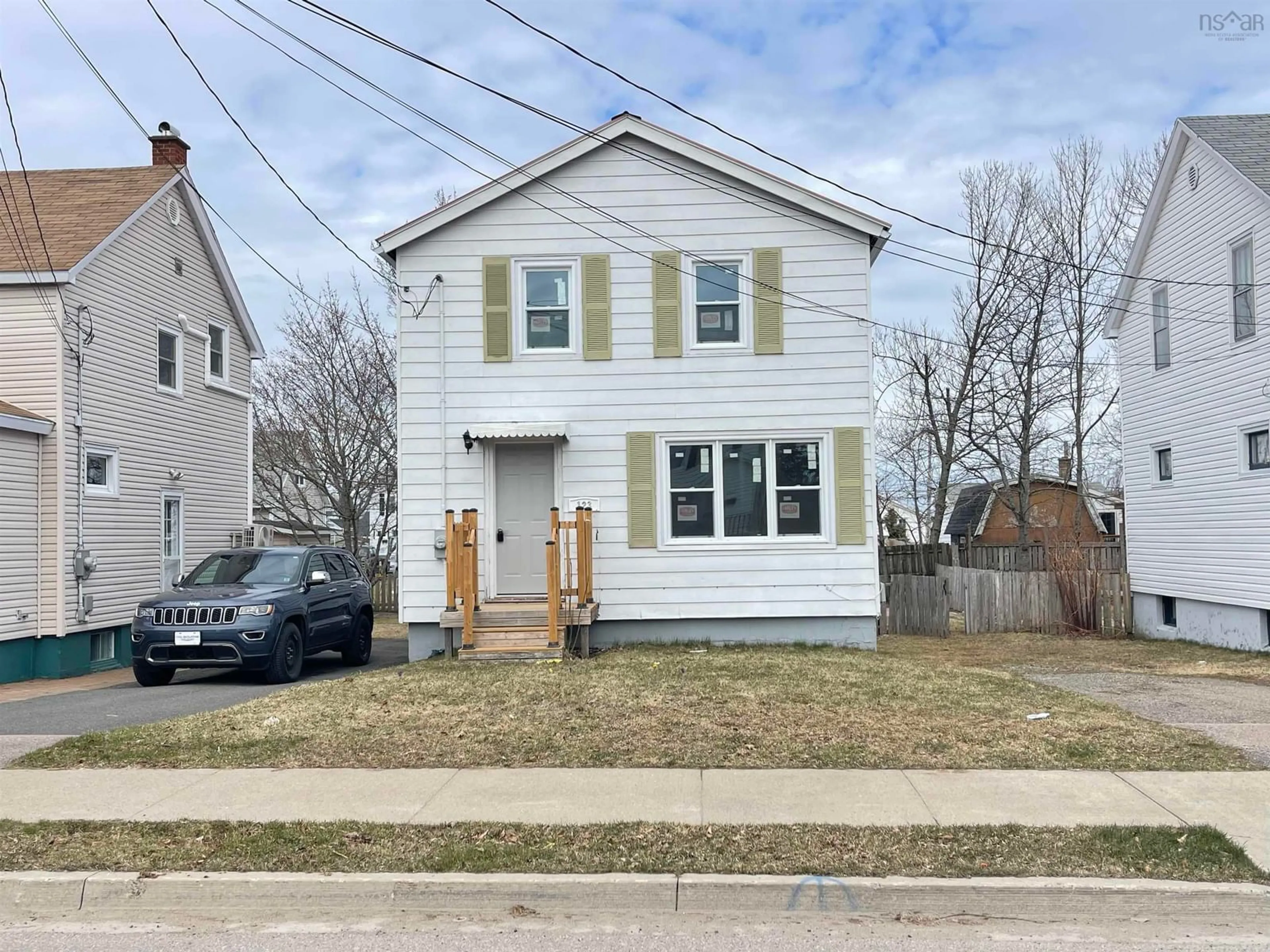 Home with vinyl exterior material, street for 123 Lorne St, Sydney Nova Scotia B1P 4H3