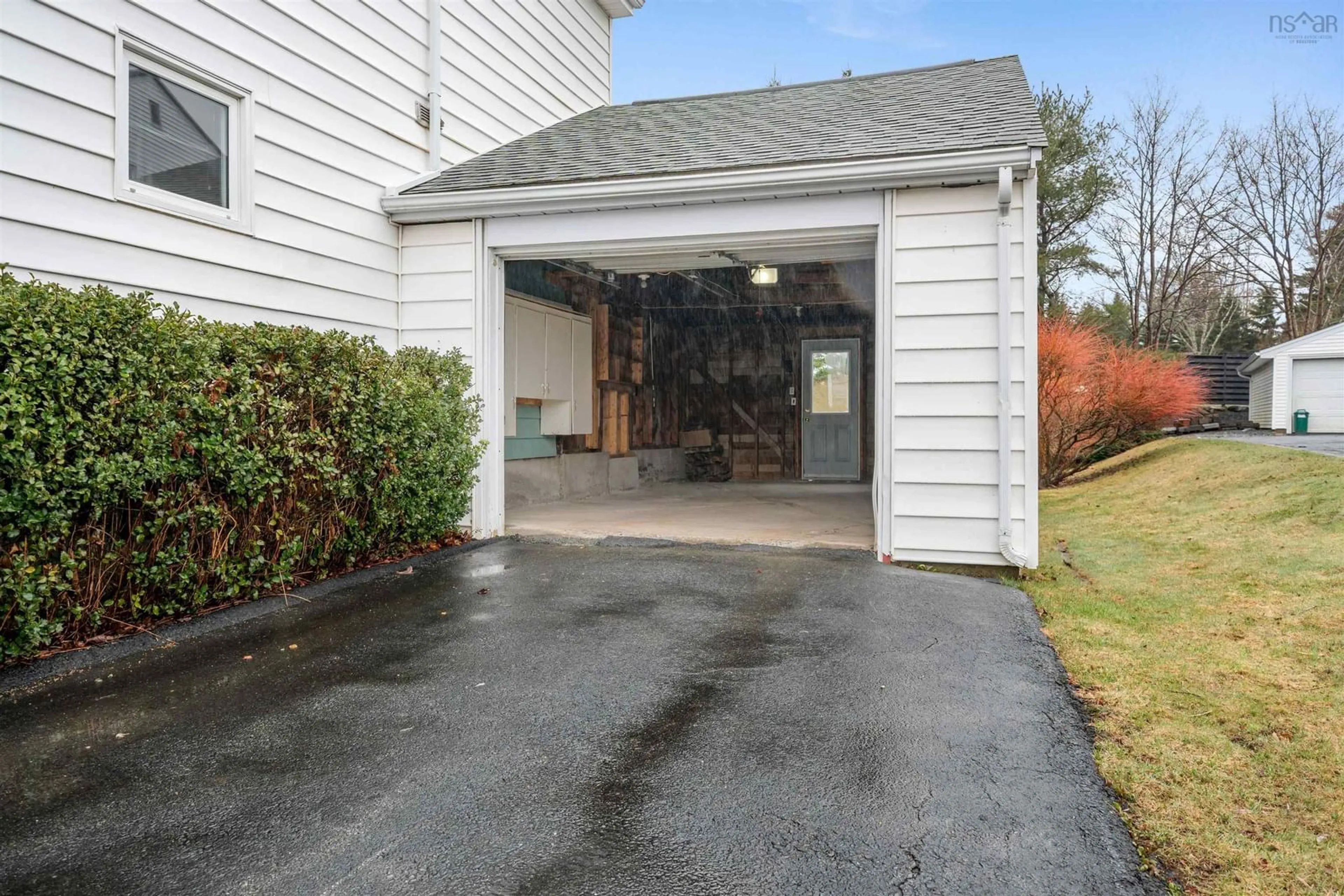 Indoor garage for 74 Louisburg Lane, Dartmouth Nova Scotia B2W 3B1