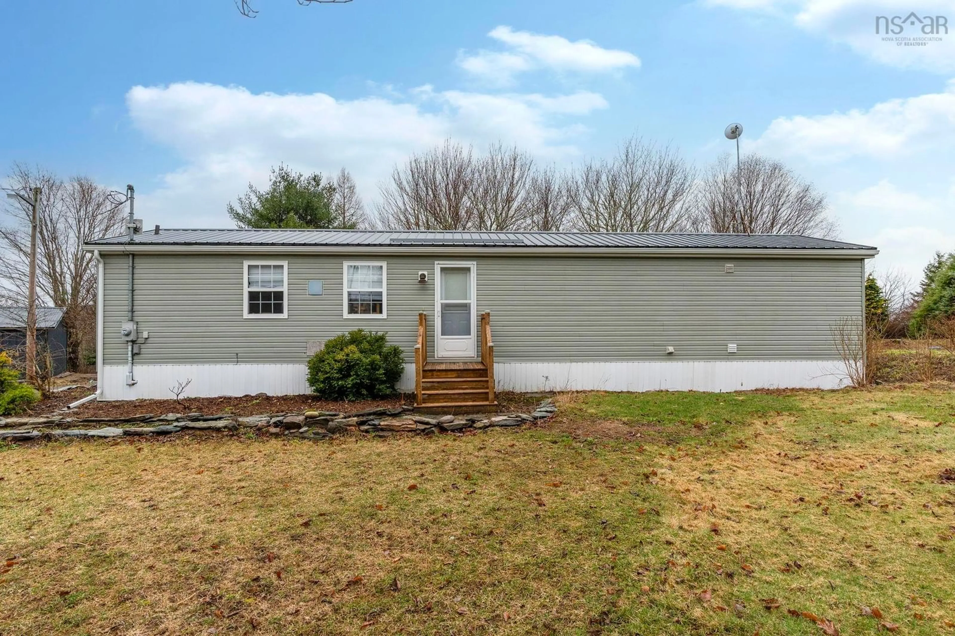 Home with vinyl exterior material, unknown for 101 Pulsifer Rd, Wittenburg Nova Scotia B0N 2J0