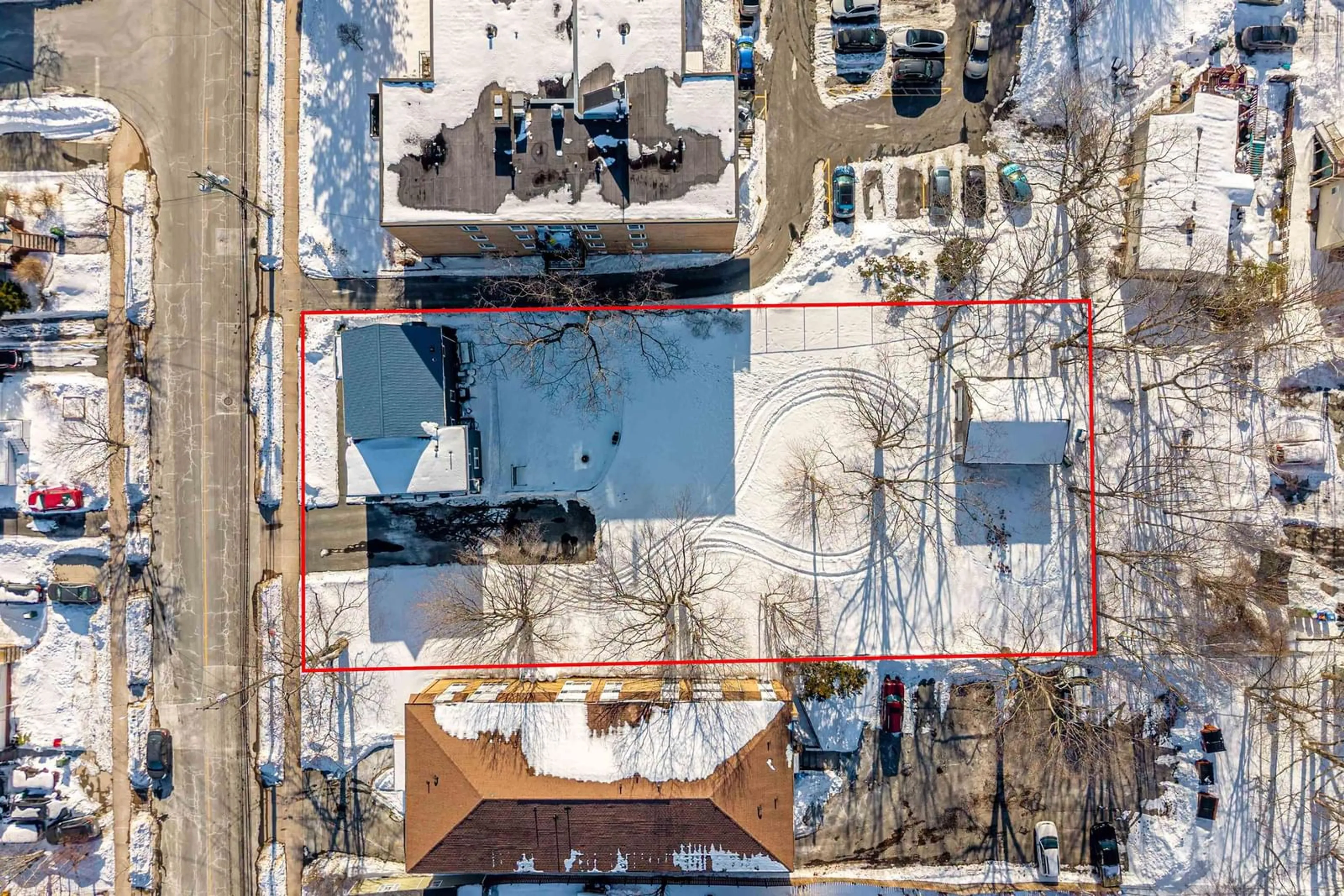 A pic from outside/outdoor area/front of a property/back of a property/a pic from drone, street for 153-157 Albro Lake Rd, Dartmouth Nova Scotia B3A 3Y7