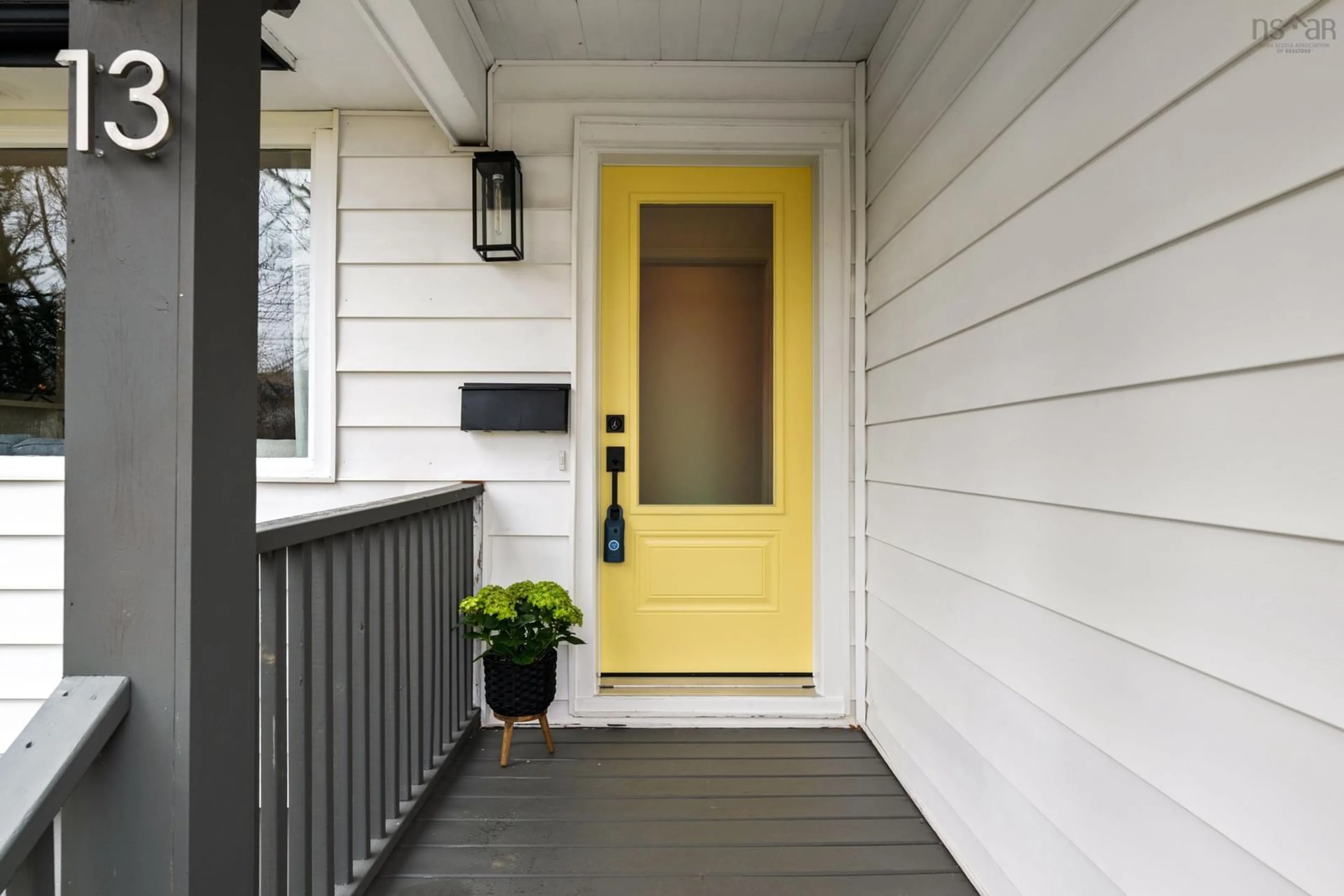 Indoor entryway for 13 Clifford Dr, Dartmouth Nova Scotia B2W 1T7