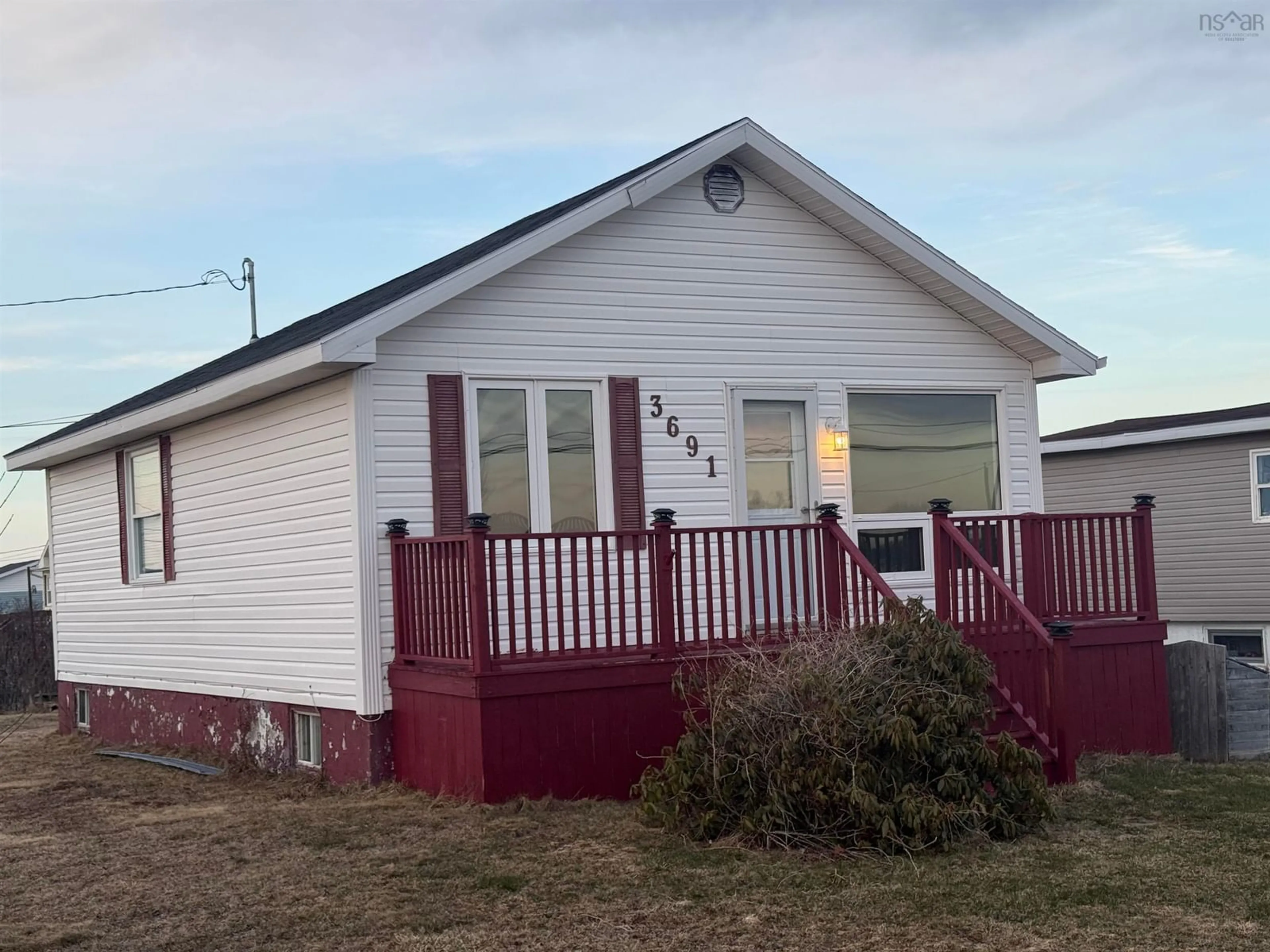 Home with vinyl exterior material, building for 3691 Ocean Ave, New Waterford Nova Scotia B1H 2S5