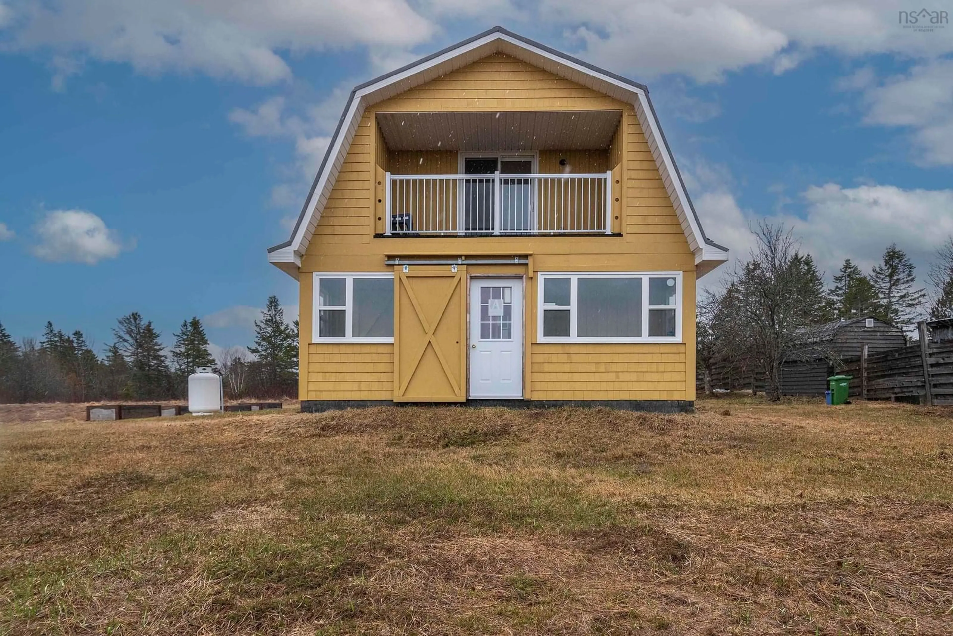 Home with vinyl exterior material, unknown for 3282 359 Hwy, Halls Harbour Nova Scotia B0P 1J0