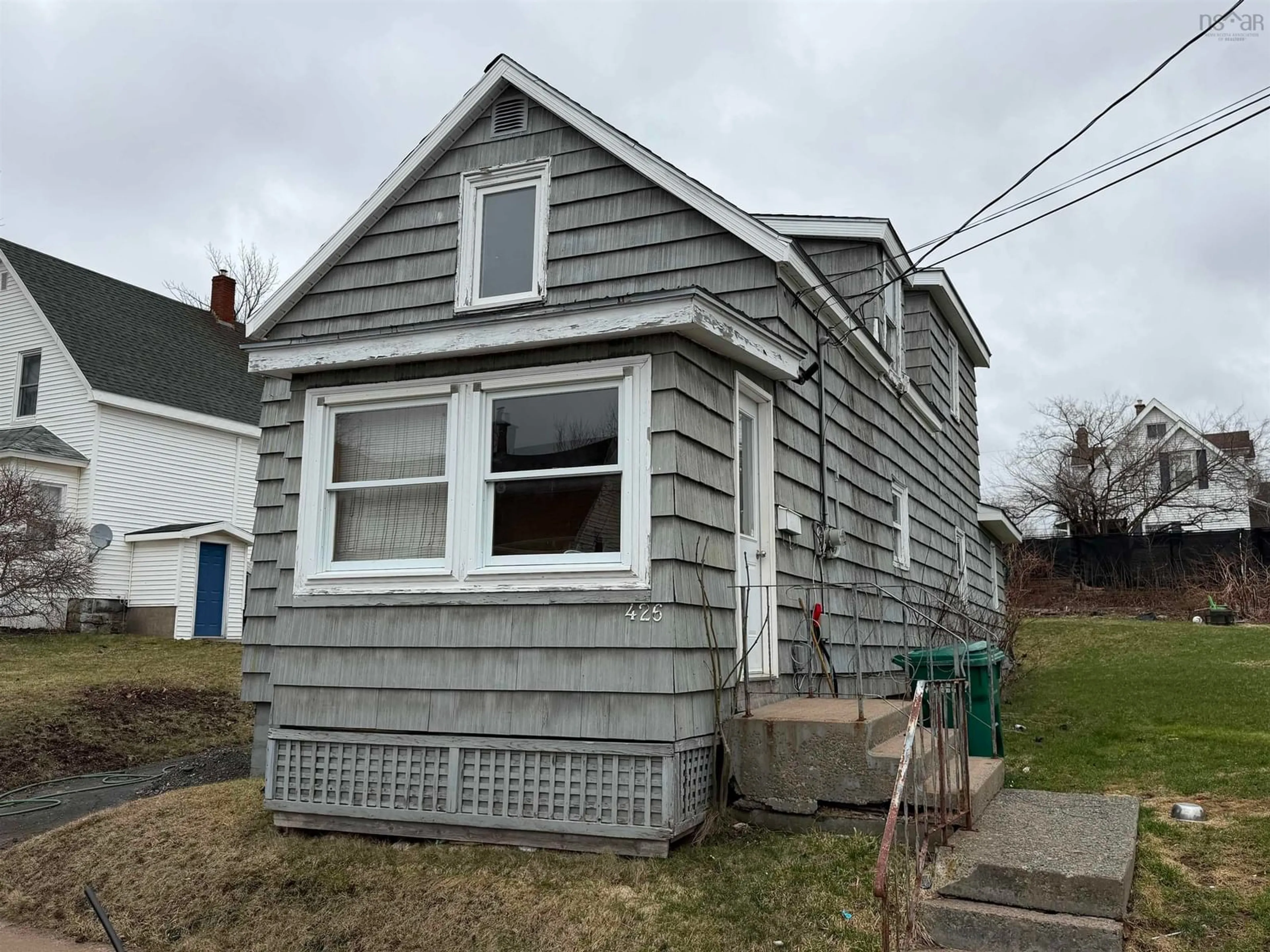 Home with vinyl exterior material, street for 426 Pleasant St, New Glasgow Nova Scotia B2H 2A3