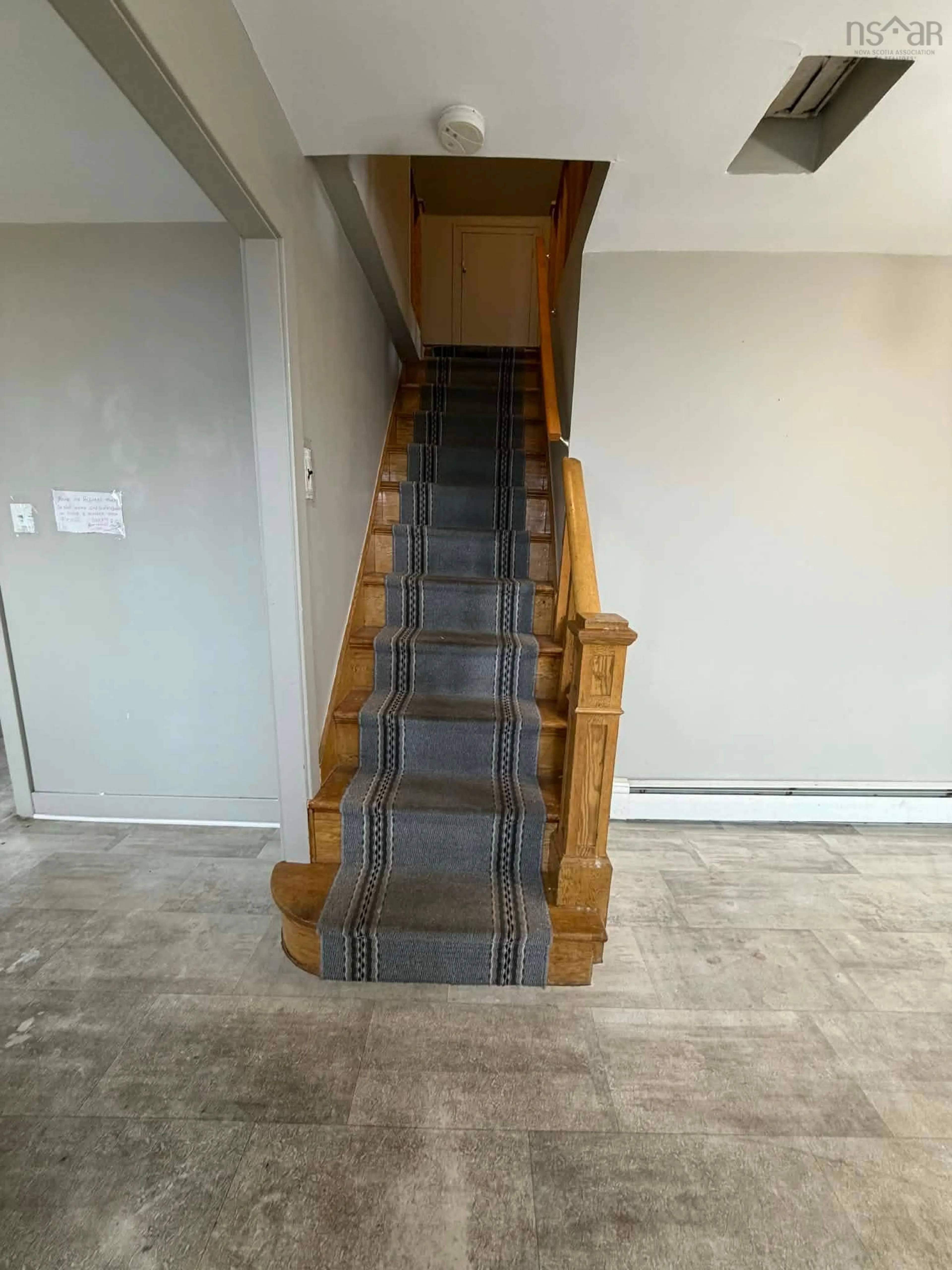 Stairs for 10 Barren Rd, Chéticamp Nova Scotia B0E 1H0