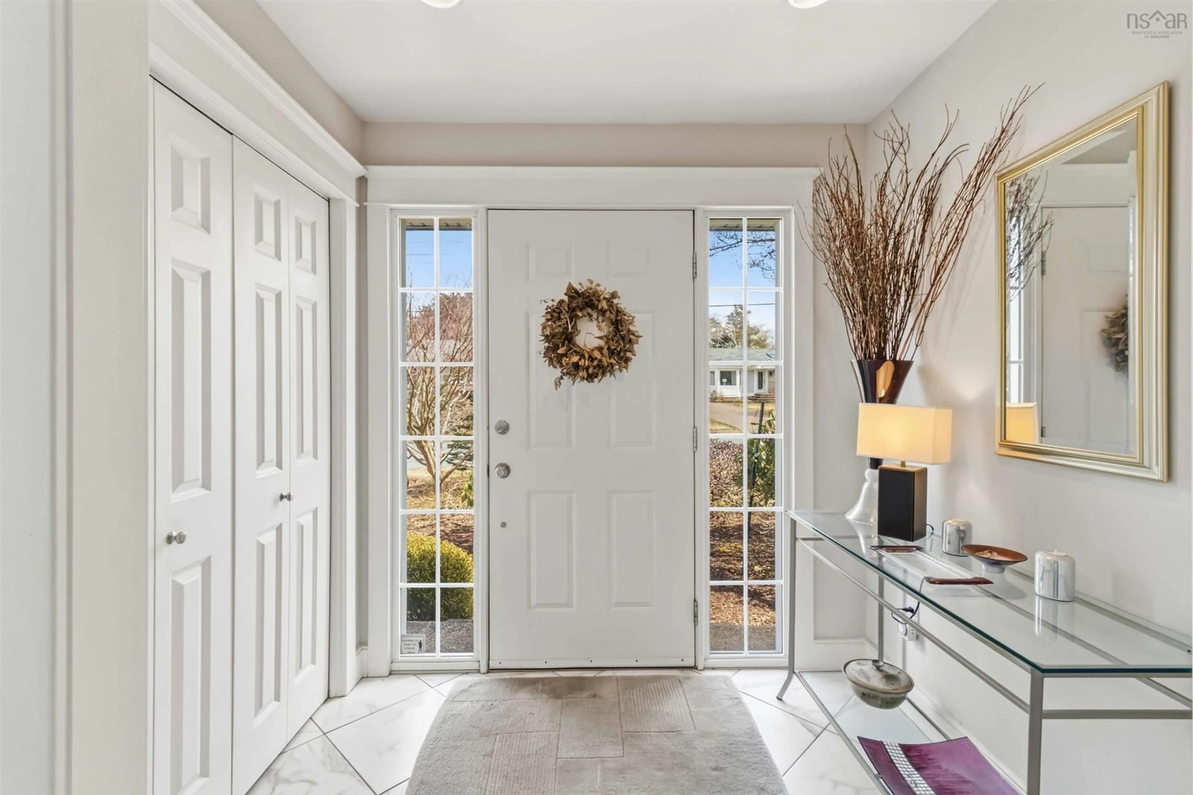 Indoor entryway for 40 Wedgewood Ave, Halifax Nova Scotia B3M 2B5