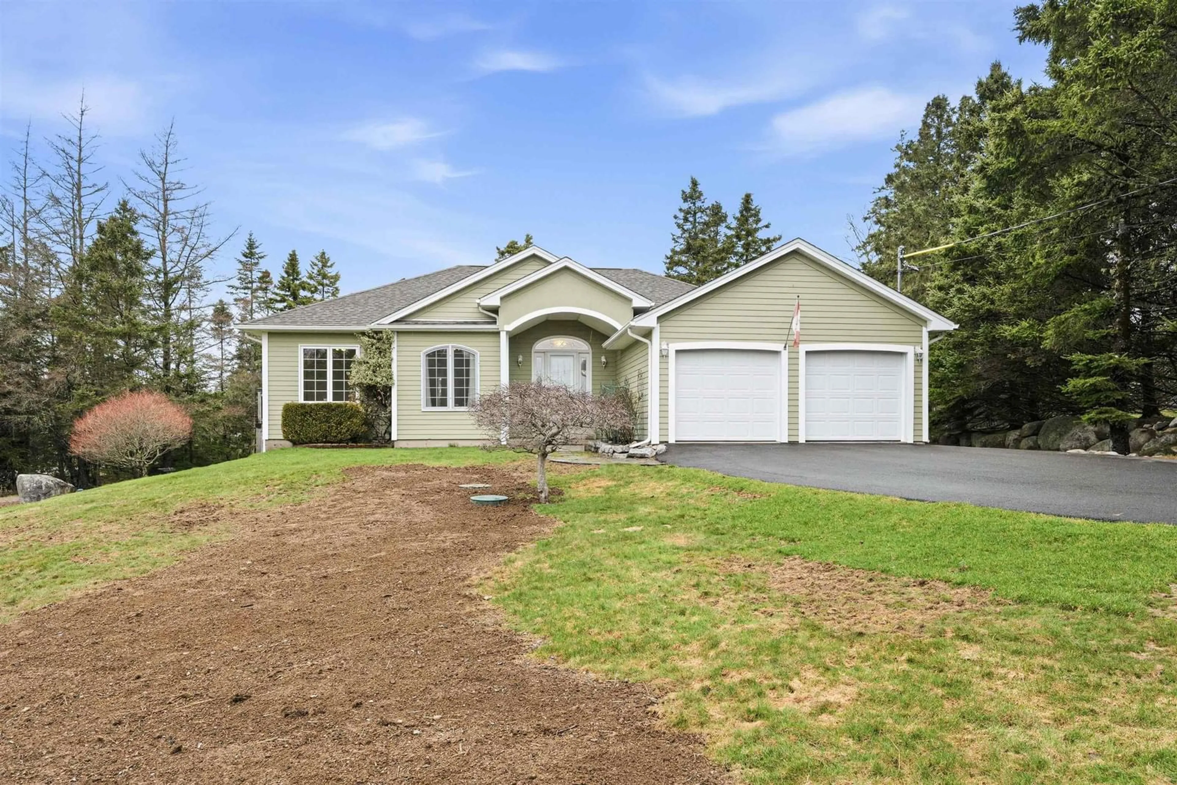 Home with vinyl exterior material, street for 2 Deer Run, Glen Haven Nova Scotia B3Z 2S4