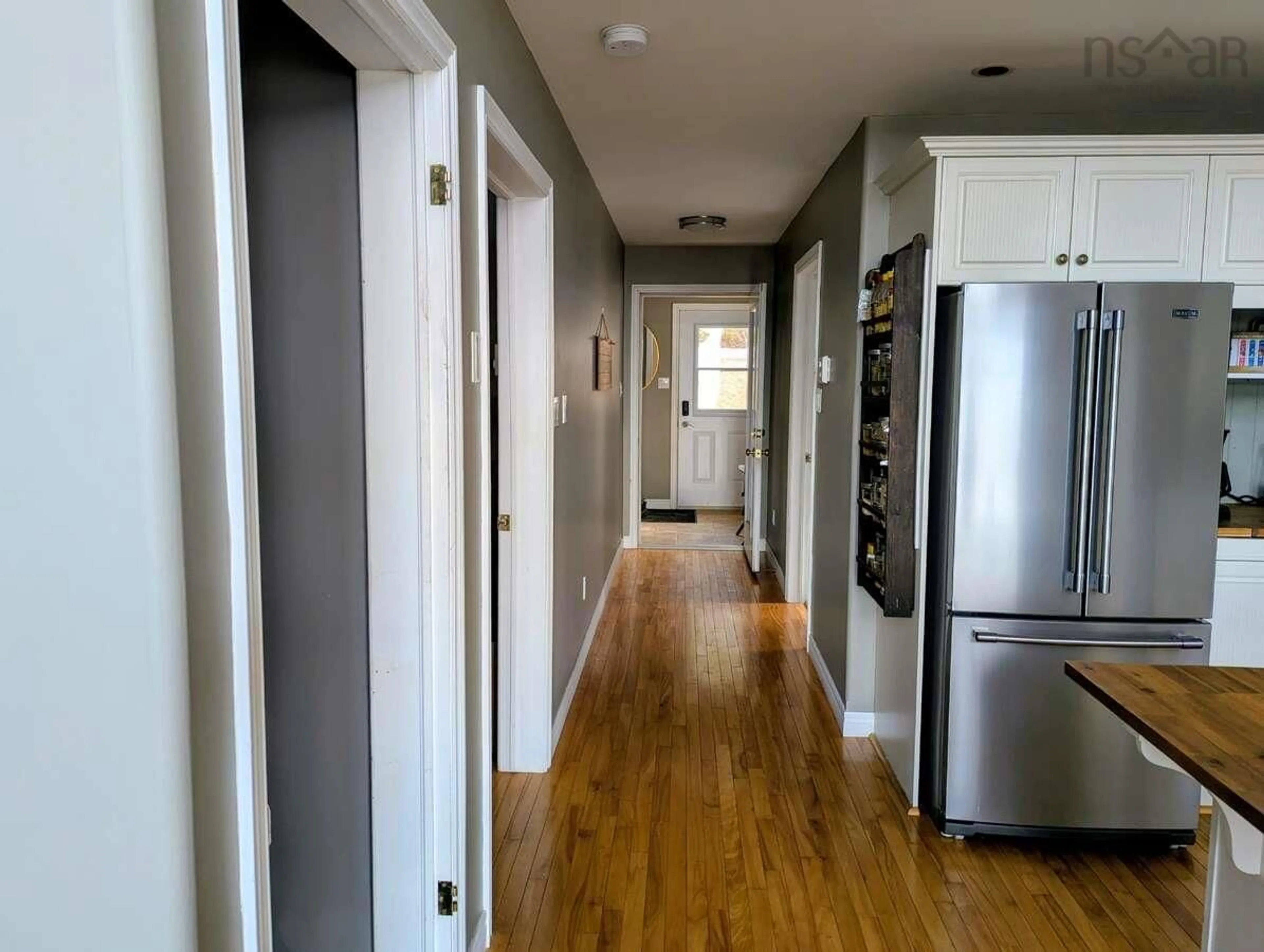 Indoor entryway for 368 Lakeshore Dr, Irish Cove Nova Scotia B0E 3B0