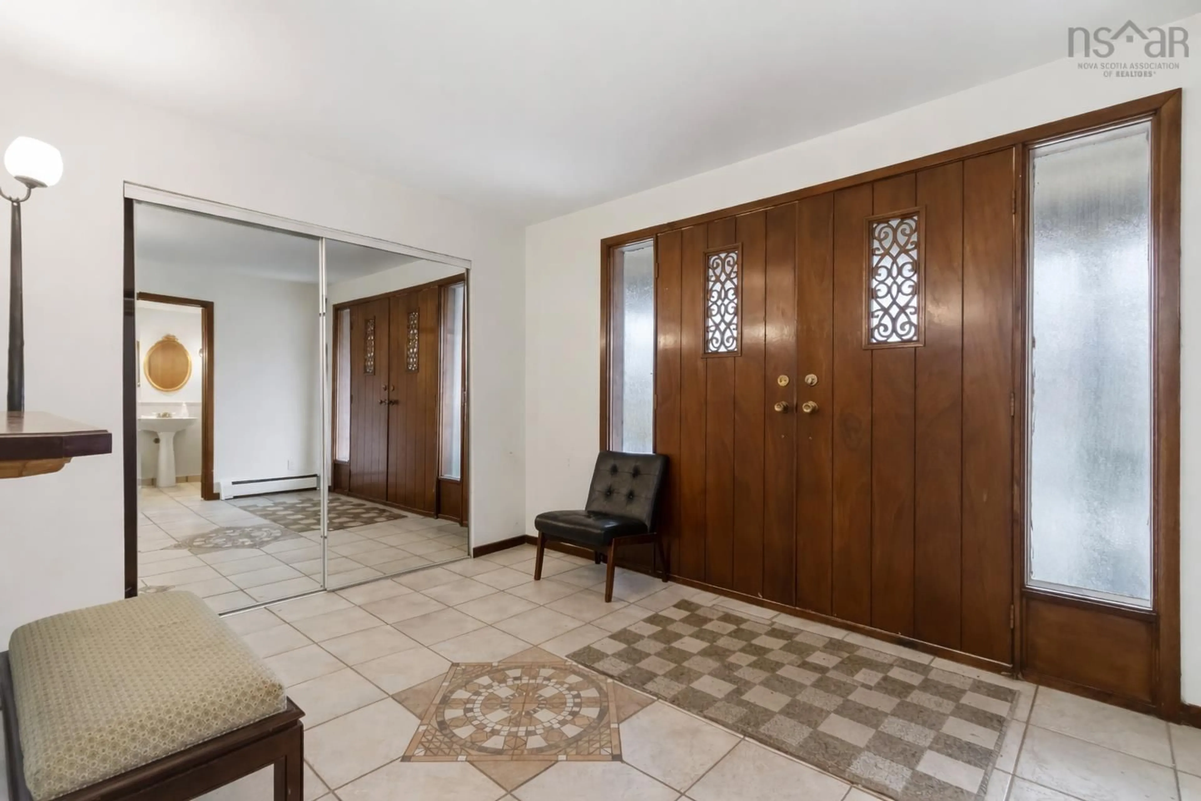 Indoor foyer for 11 Wheatstone Hts, Dartmouth Nova Scotia B2Y 4E1