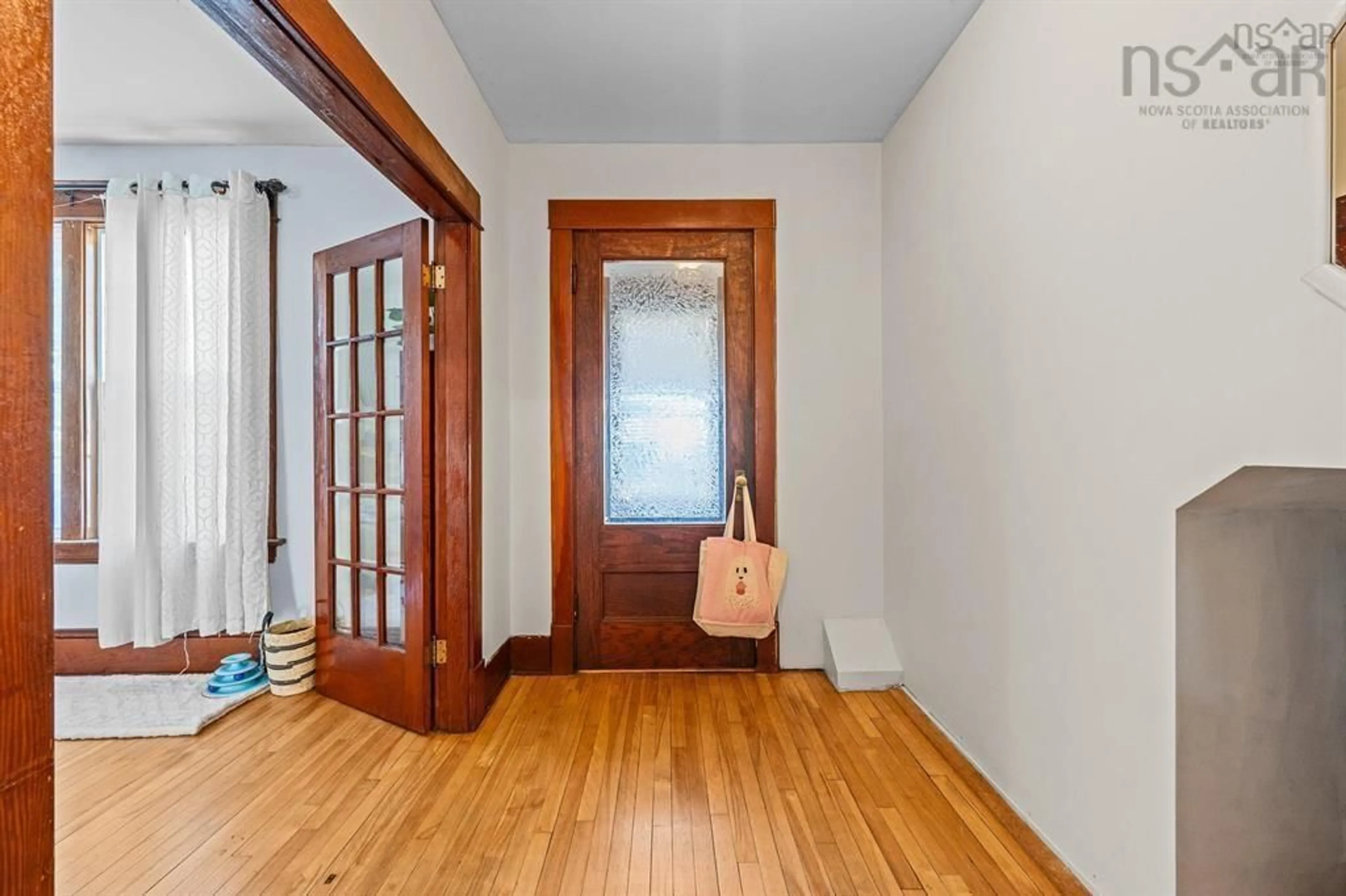 Indoor entryway for 217-219 Albert St, New Glasgow Nova Scotia B2H 3V6