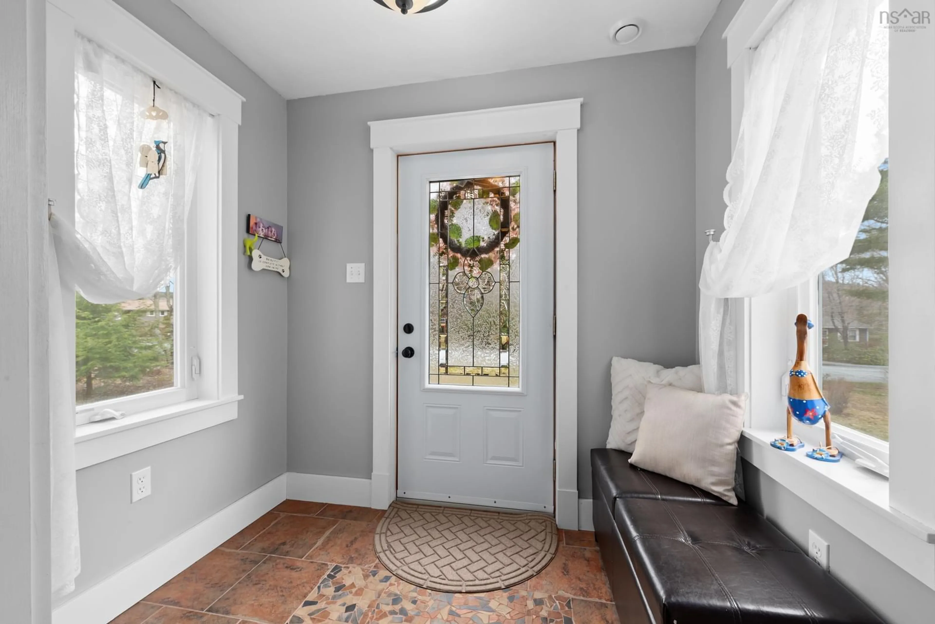 Indoor entryway for 39 Fletcher Dr, Fall River Nova Scotia B2T 1J2