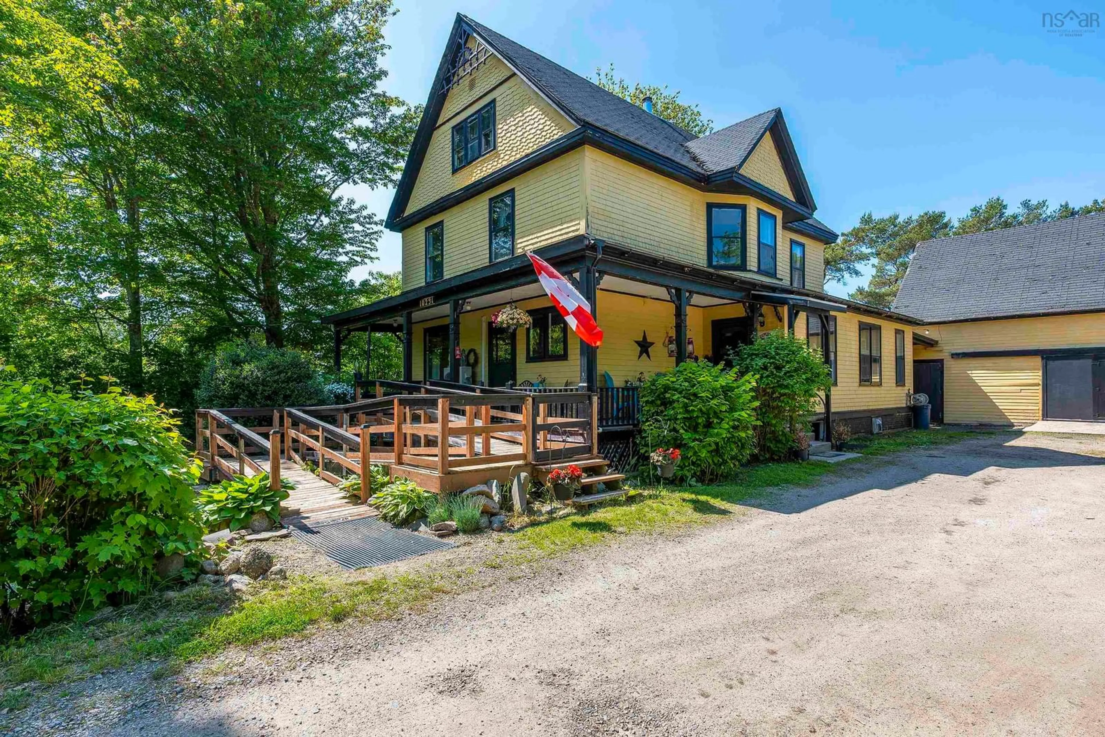 Patio, unknown for 10251 1 Hwy, Paradise Nova Scotia B0S 1R0