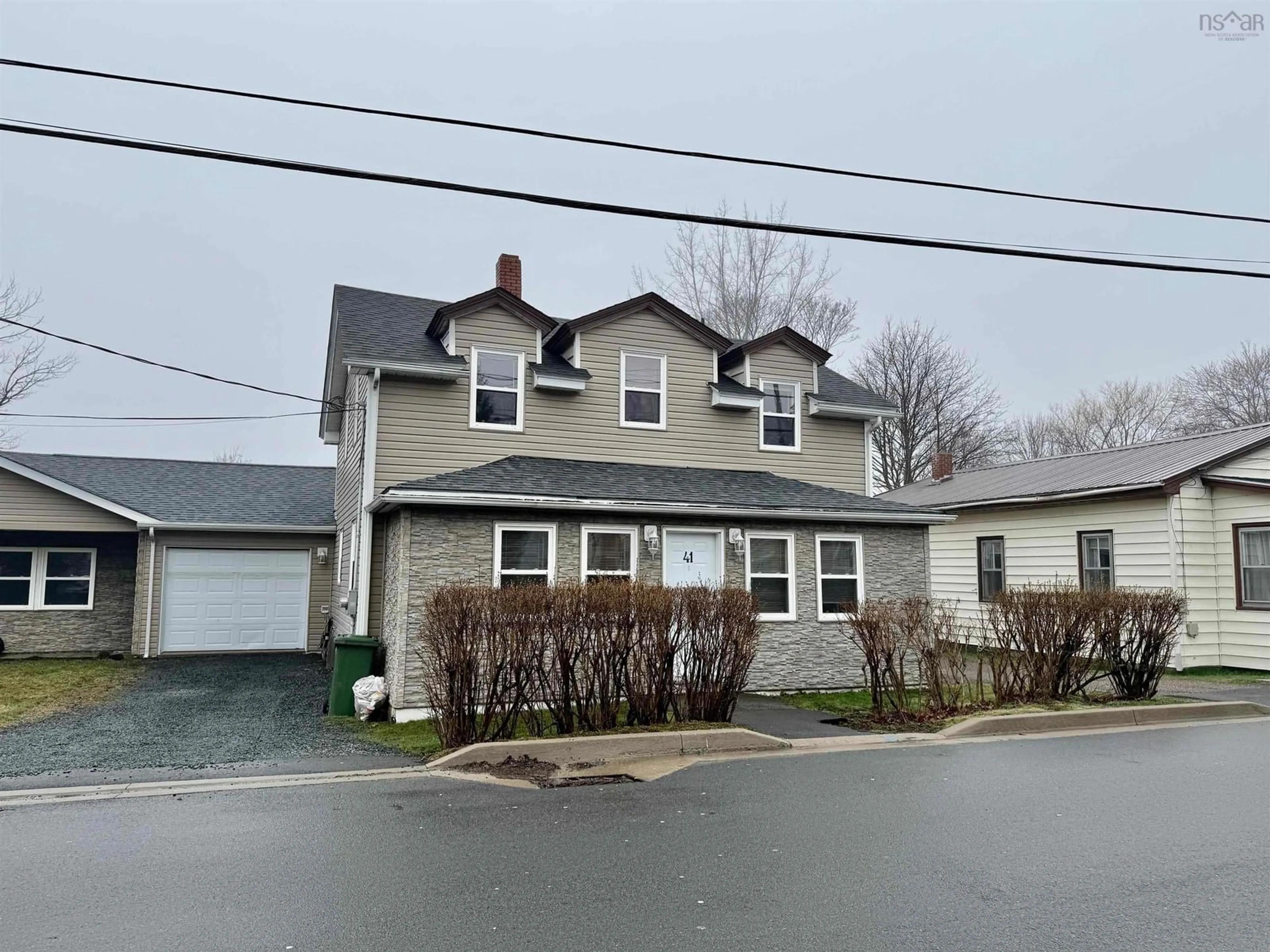 A pic from outside/outdoor area/front of a property/back of a property/a pic from drone, street for 41 Irving St, Dartmouth Nova Scotia B2W 1K1