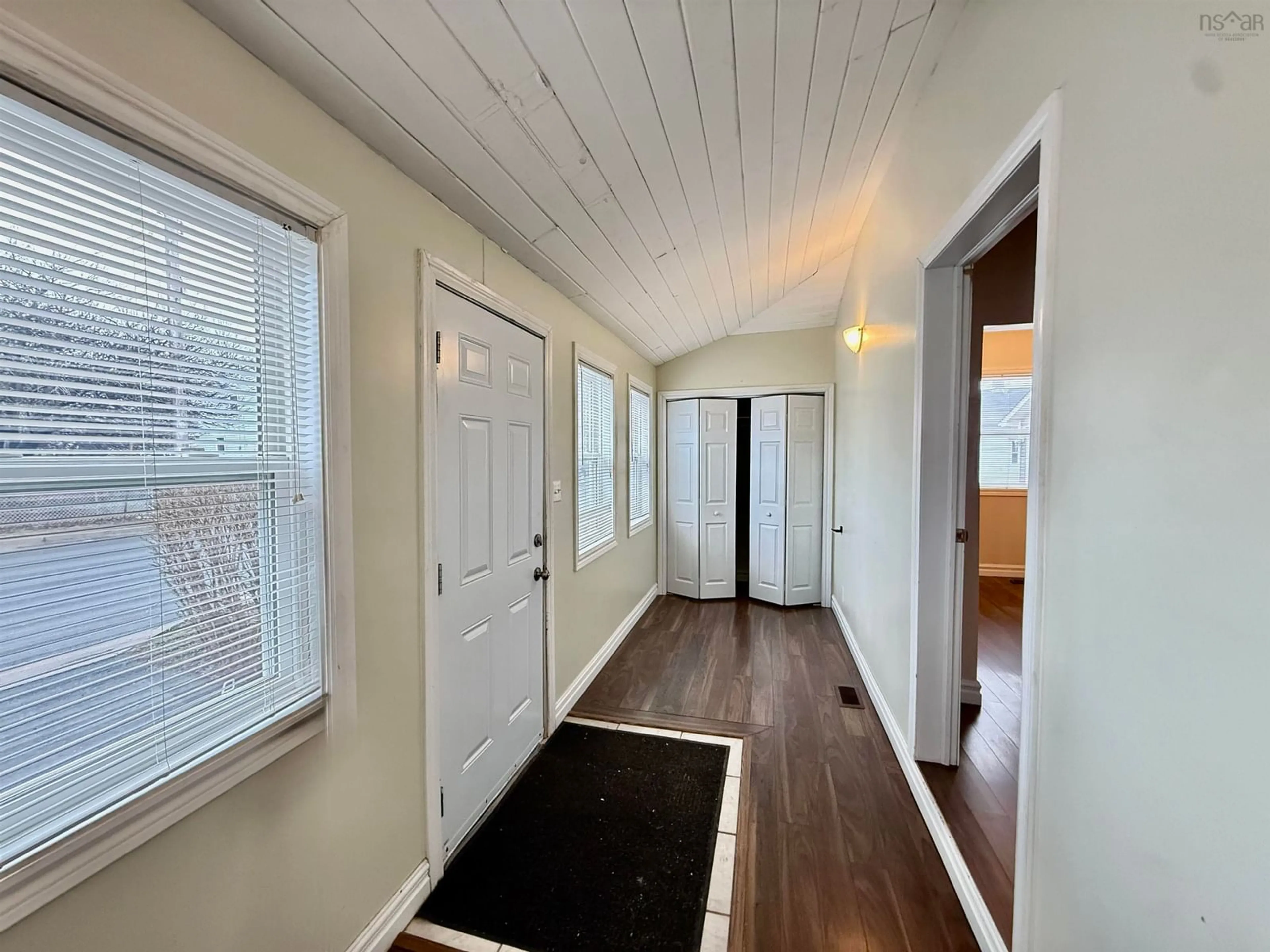 Indoor entryway for 41 Irving St, Dartmouth Nova Scotia B2W 1K1