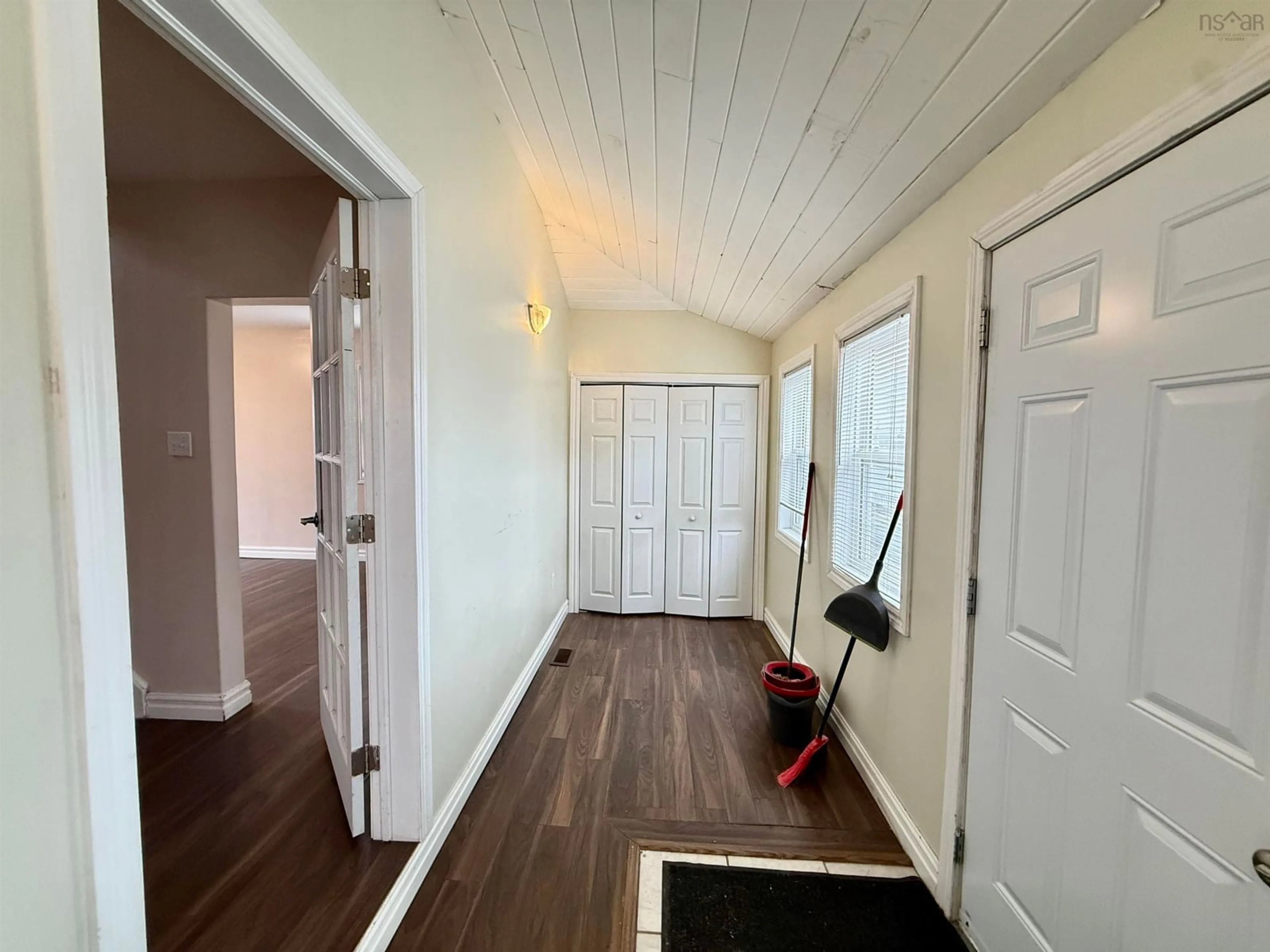Indoor entryway for 41 Irving St, Dartmouth Nova Scotia B2W 1K1