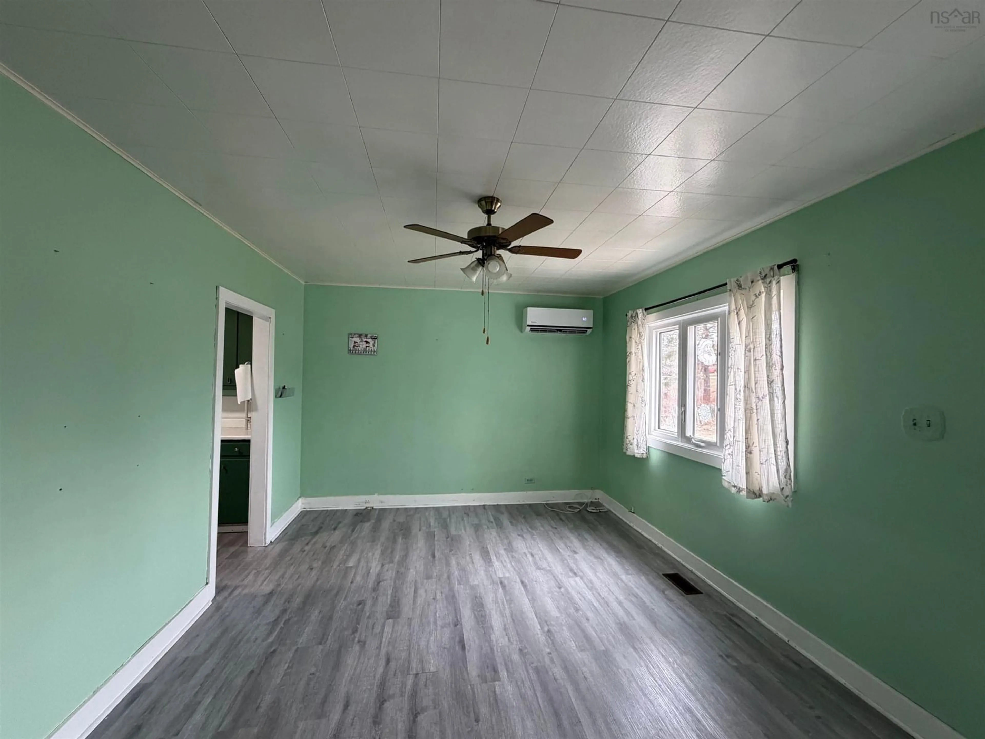 A pic of a room for 1934 Kings Rd, Howie Centre Nova Scotia B1L 1C6