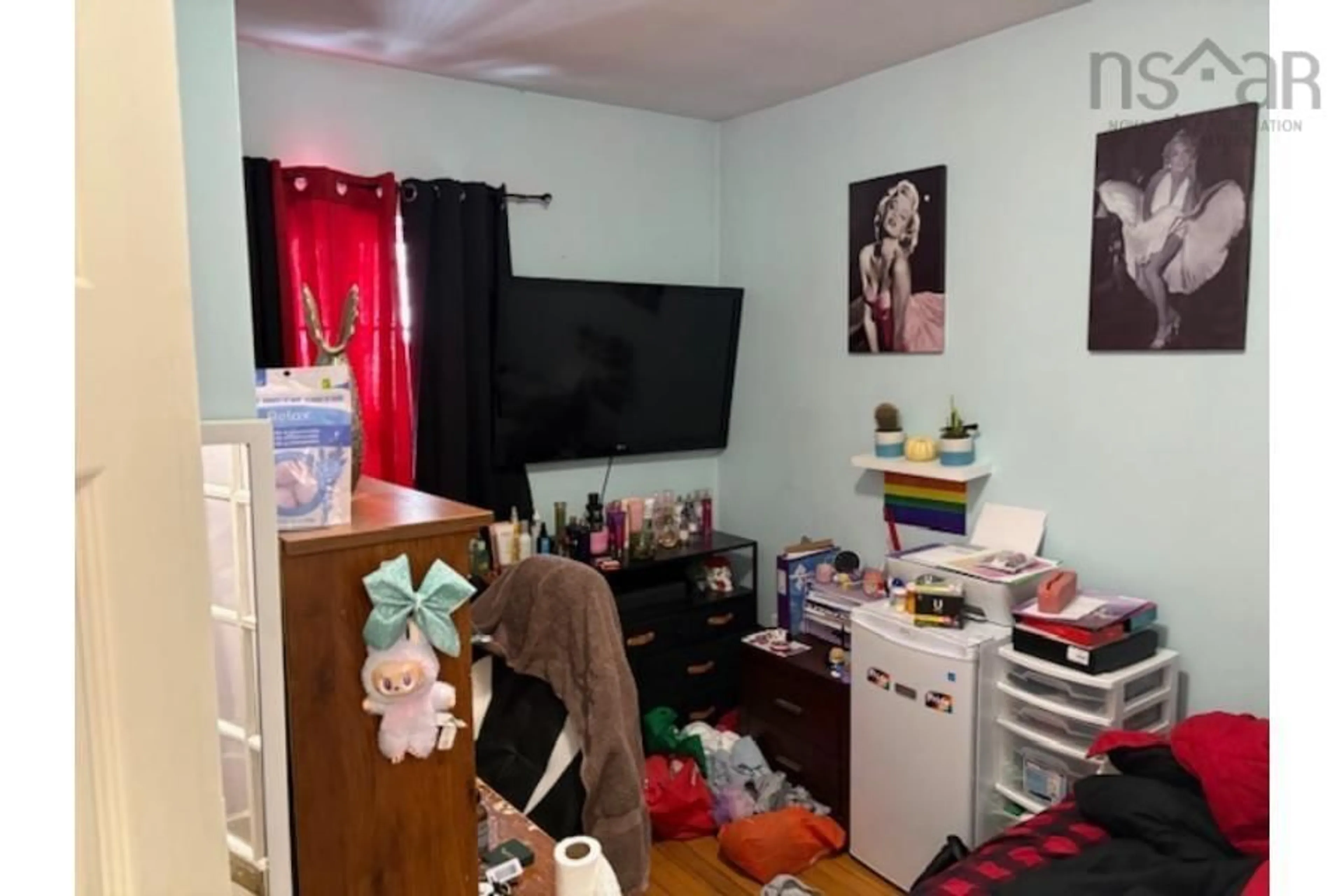 A pic of a room for 6411 6413 6415 Quinpool Rd, Halifax Nova Scotia B3L 1A7