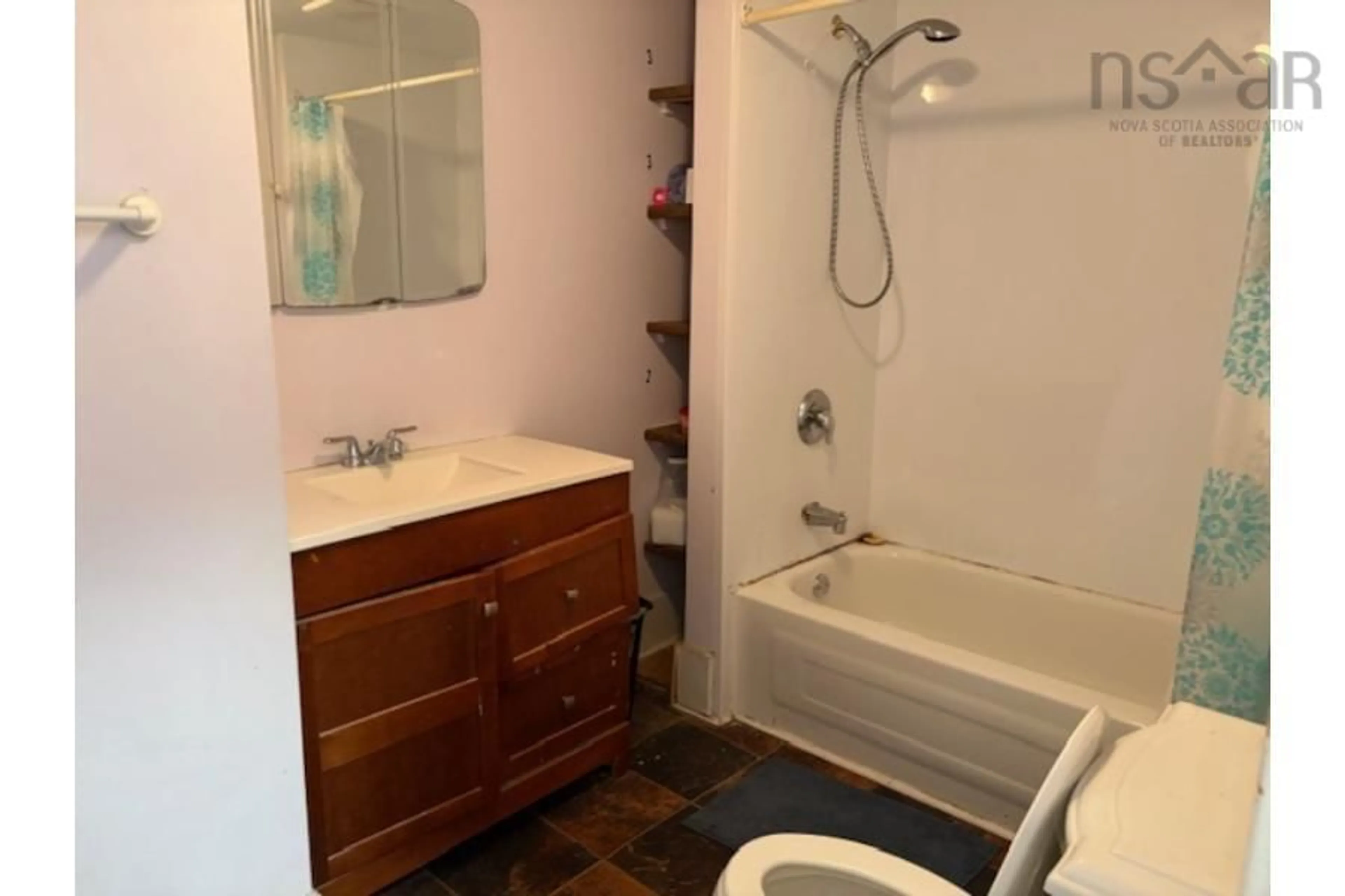 Standard bathroom, unknown for 6411 6413 6415 Quinpool Rd, Halifax Nova Scotia B3L 1A7