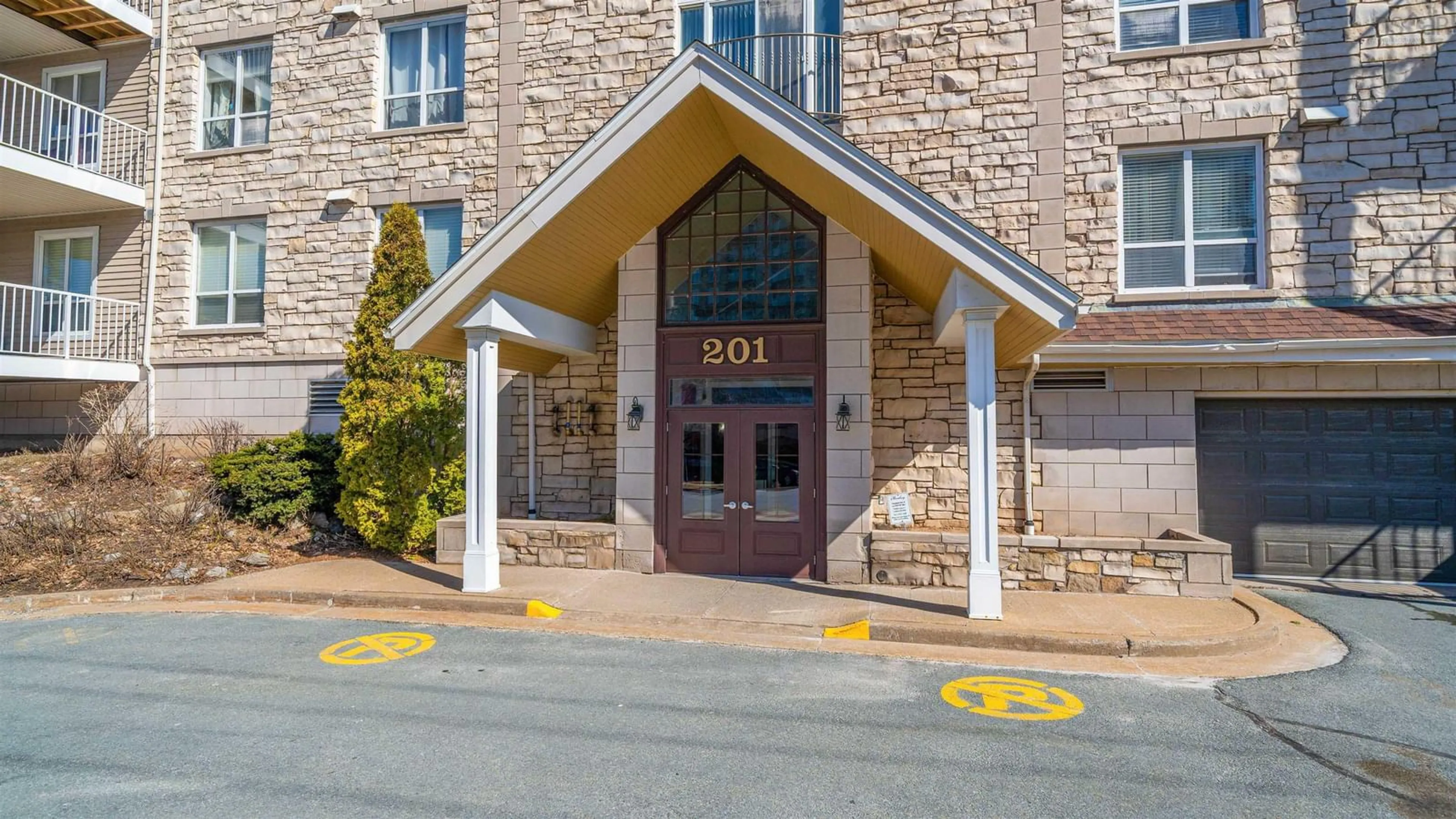 Indoor foyer for 201 Walter Havill Dr #209, Halifax Nova Scotia B3N 3J4