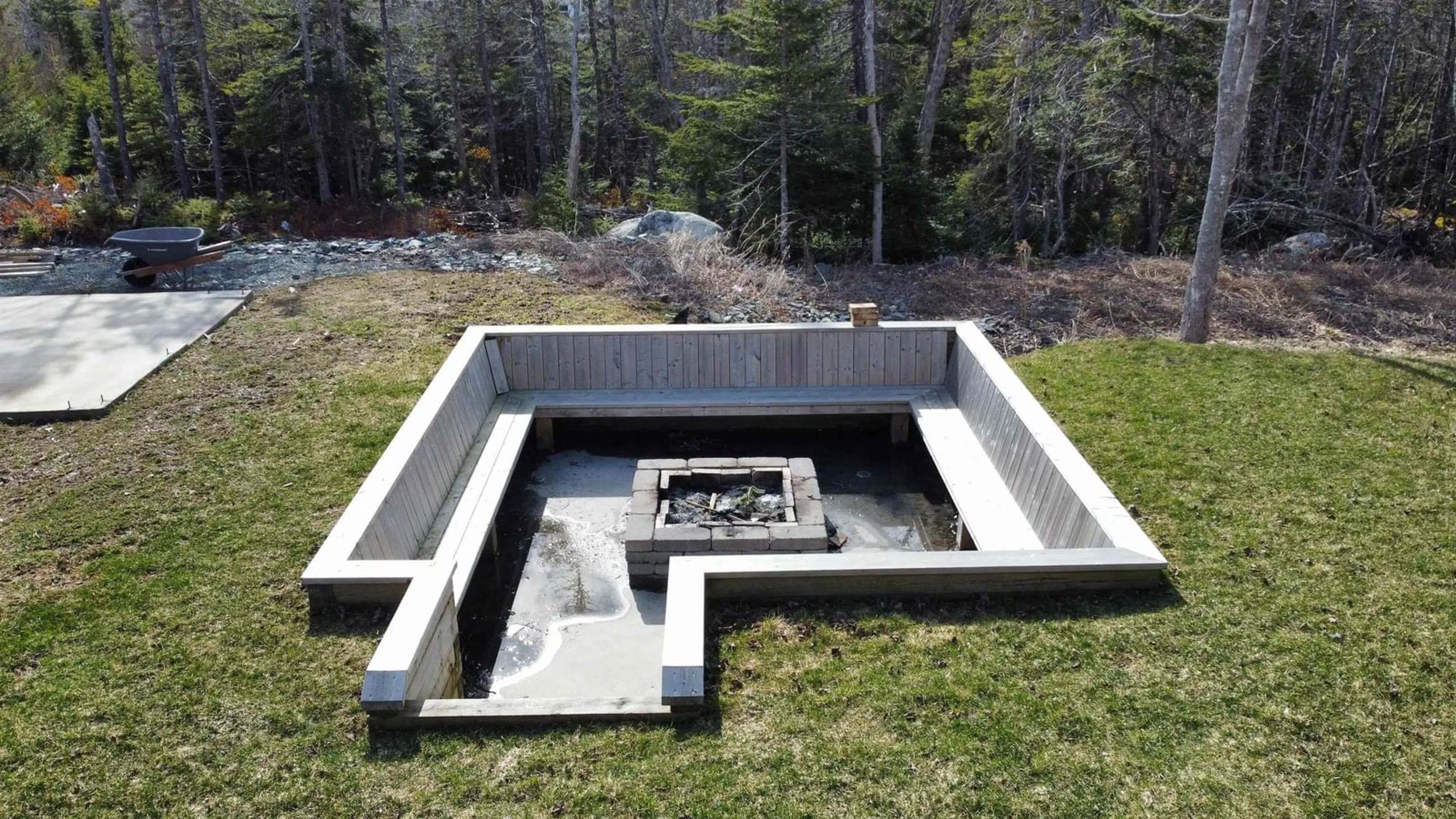 Patio, building for 173 Portovista Dr, Portuguese Cove Nova Scotia B3V 1P3