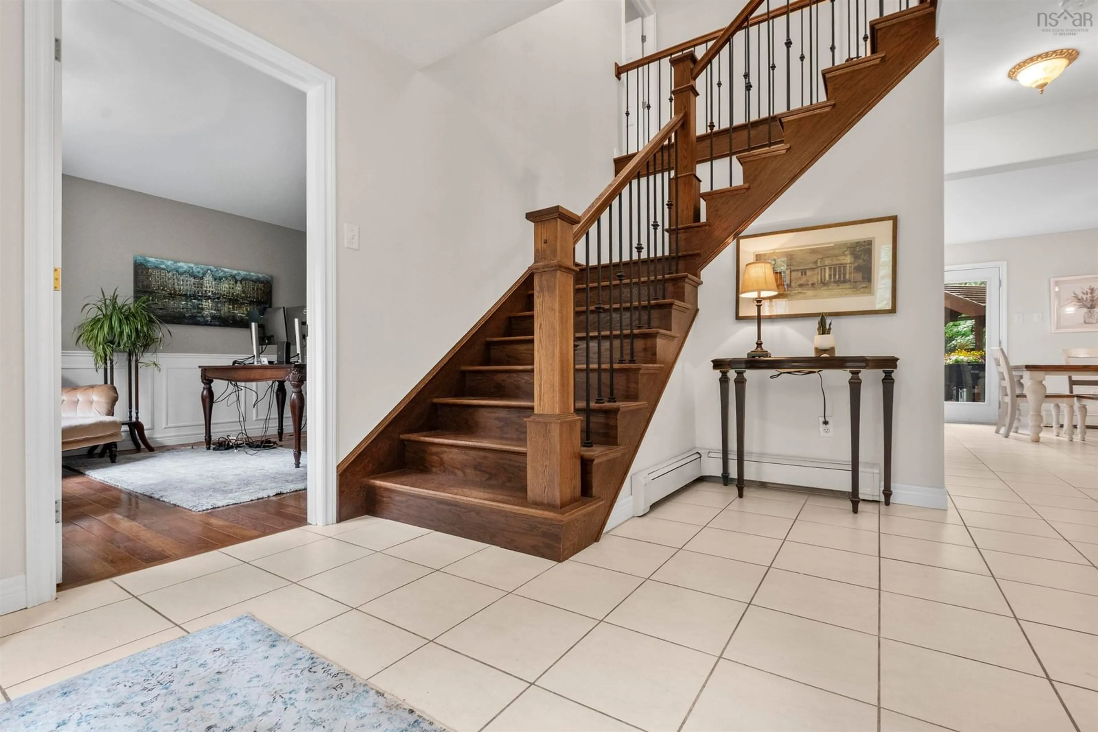 Indoor foyer for 48 Dundee Close, Fall River Nova Scotia B2T 1M7