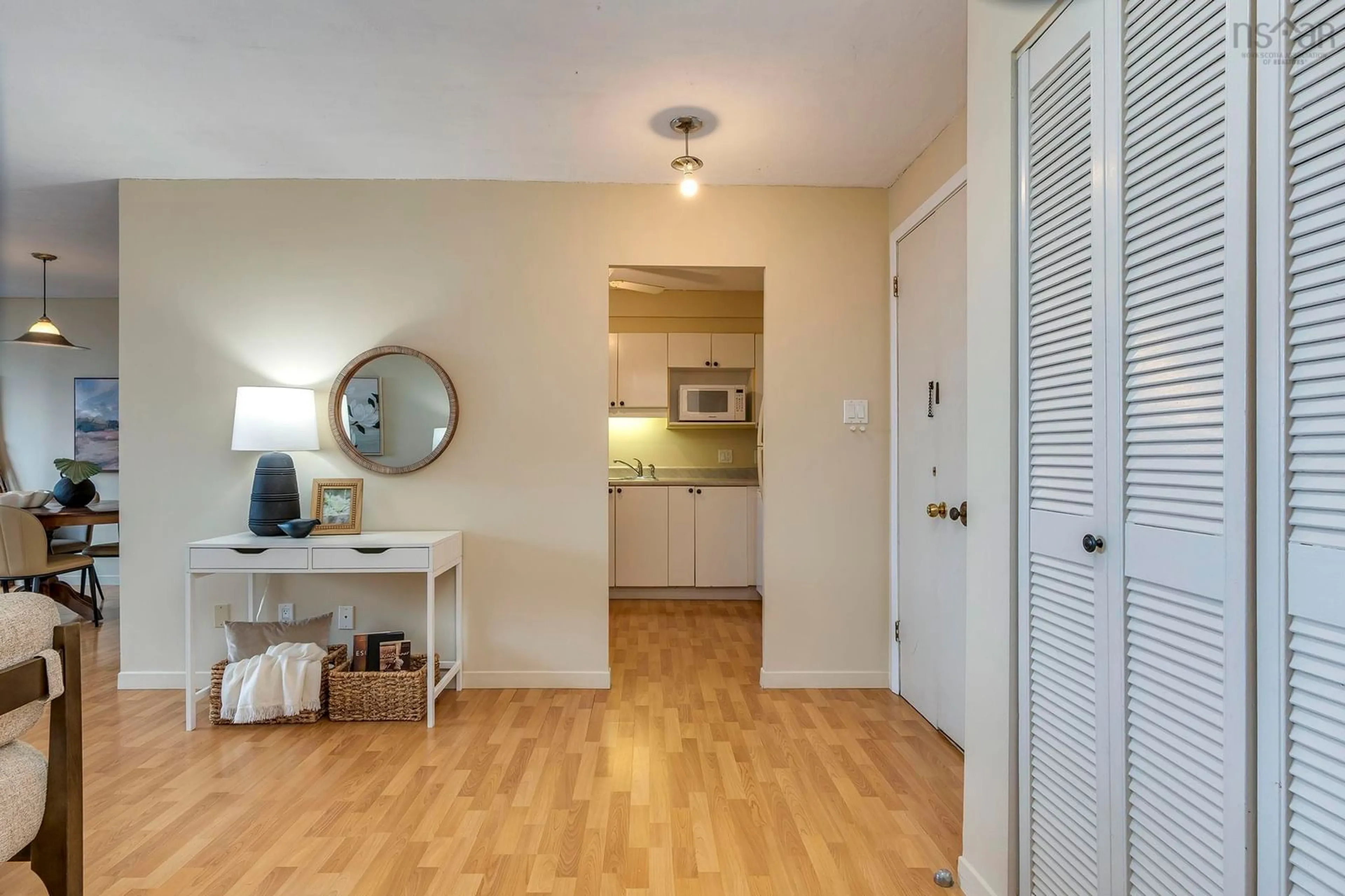 Indoor entryway for 5959 Spring Garden Rd #1409, Halifax Nova Scotia B3H 1Y5