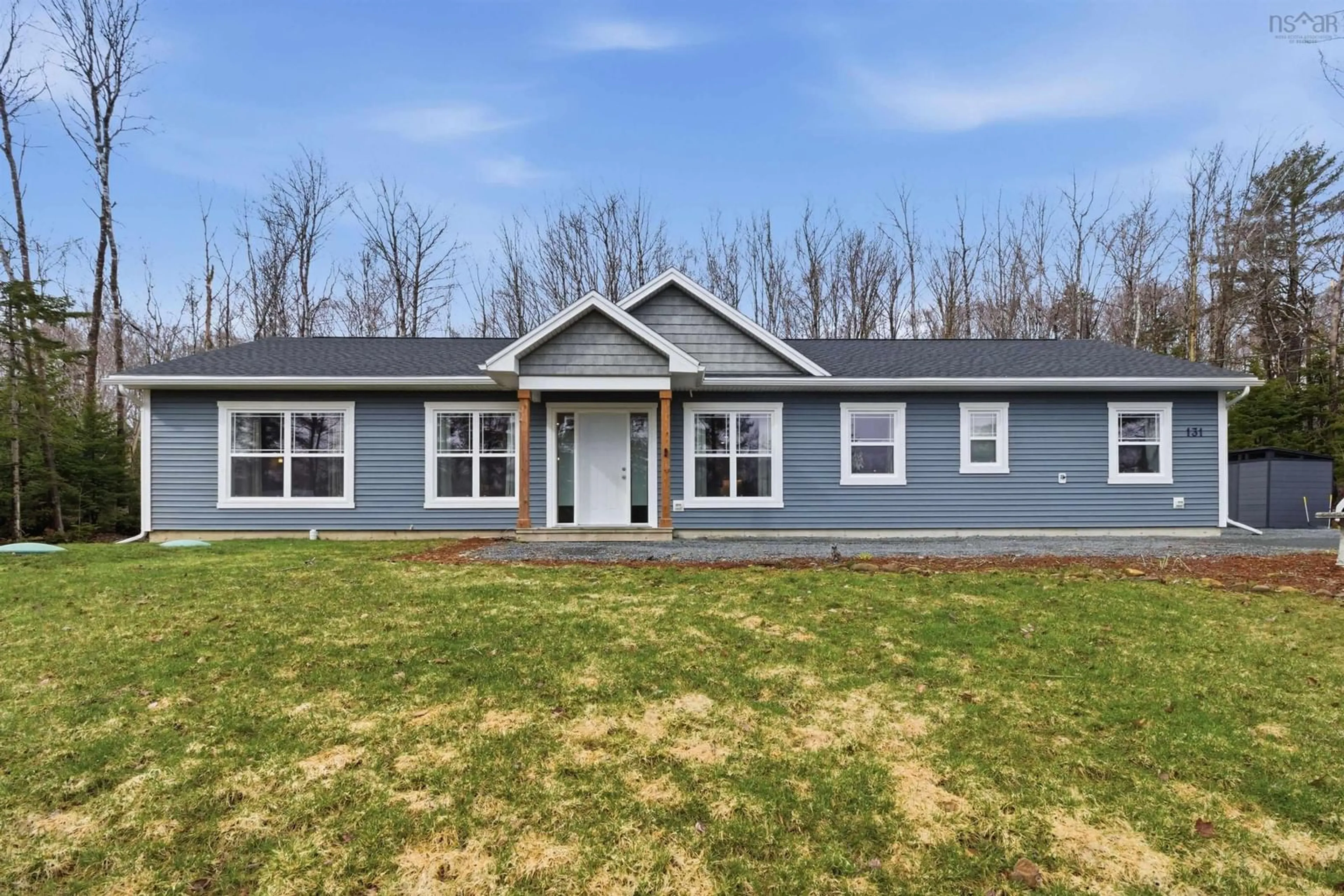 Home with vinyl exterior material, building for 131 Morning Breeze Dr, Mount Uniacke Nova Scotia B0N 1Z0