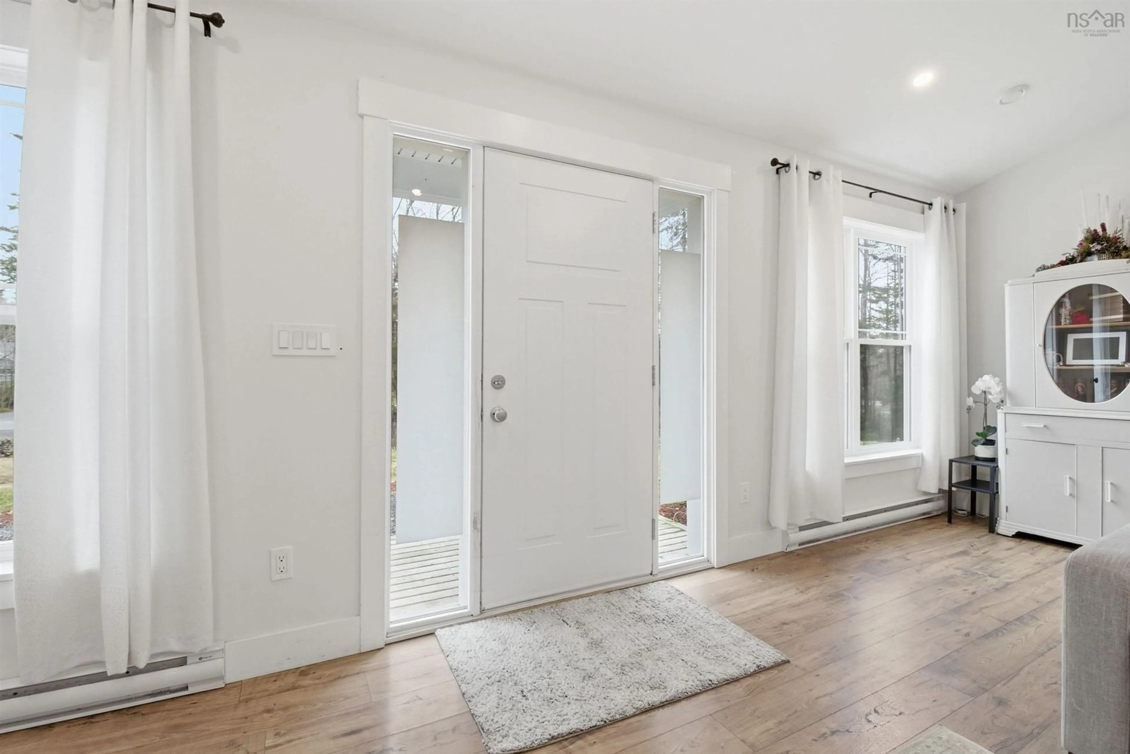 Indoor entryway for 131 Morning Breeze Dr, Mount Uniacke Nova Scotia B0N 1Z0