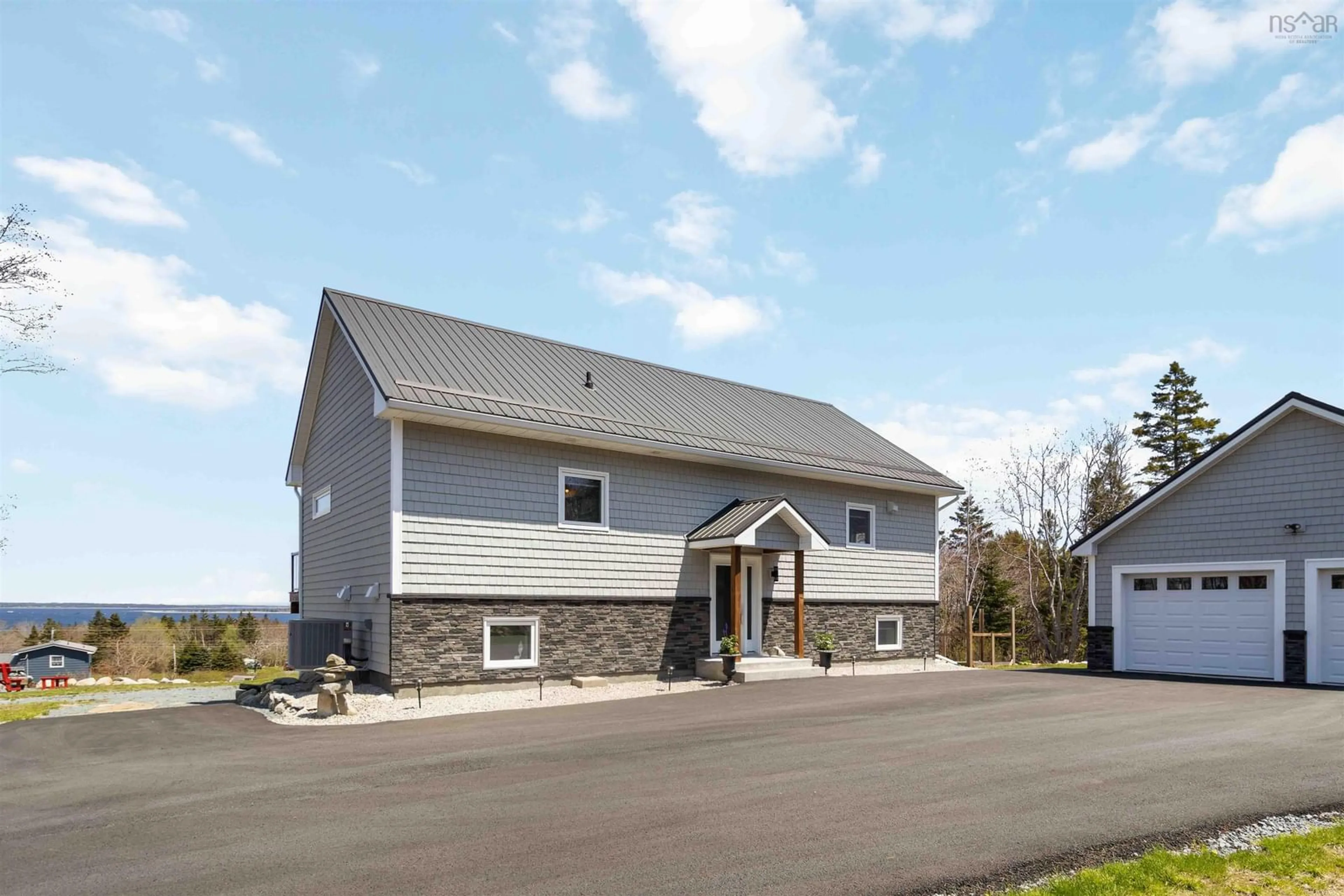 Home with vinyl exterior material, building for 31 Old Ice Rd, Moose Harbour Nova Scotia B0T 1K0