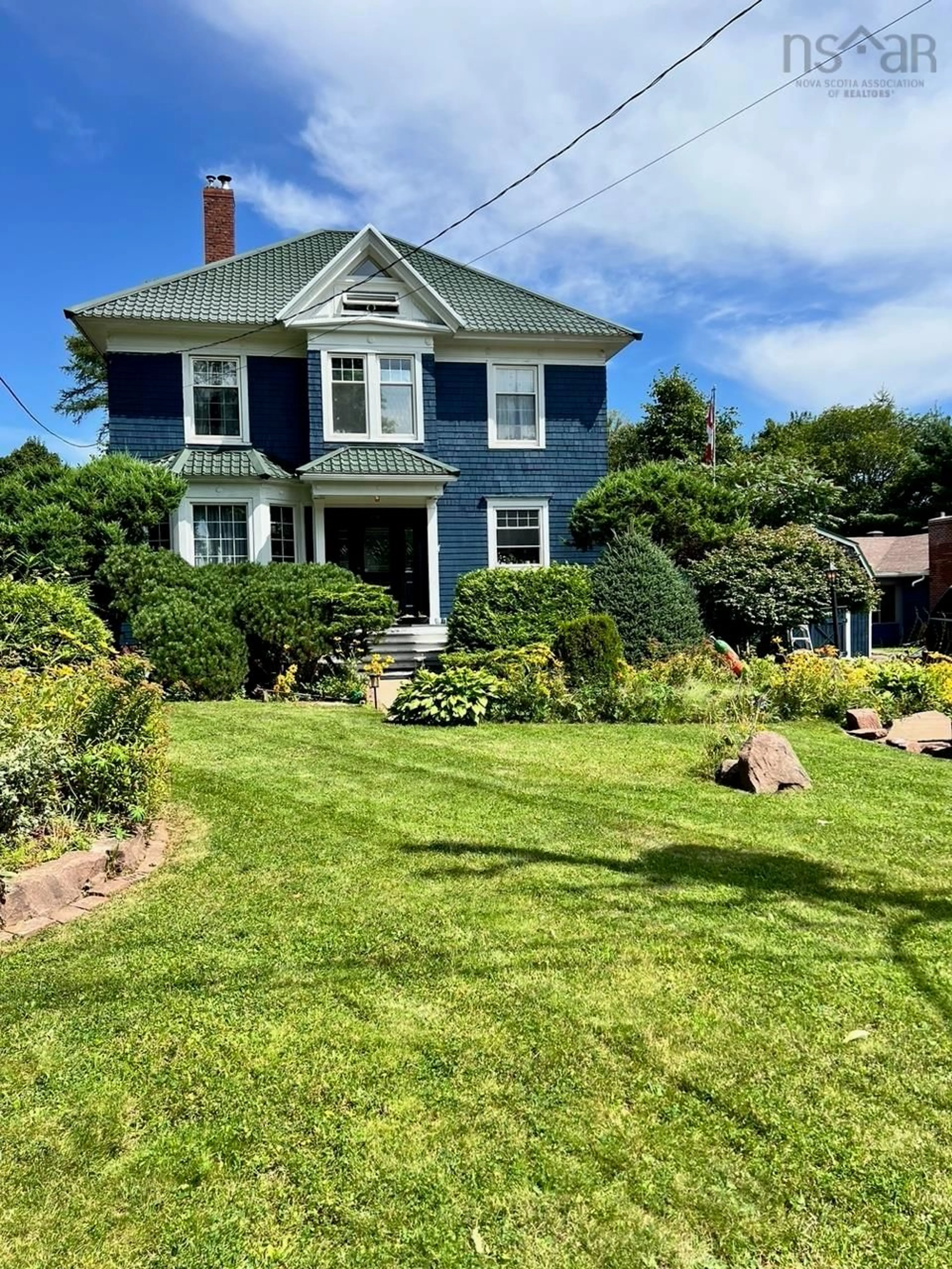 A pic from outside/outdoor area/front of a property/back of a property/a pic from drone, street for 48 Rupert St, Amherst Nova Scotia B4H 3R6