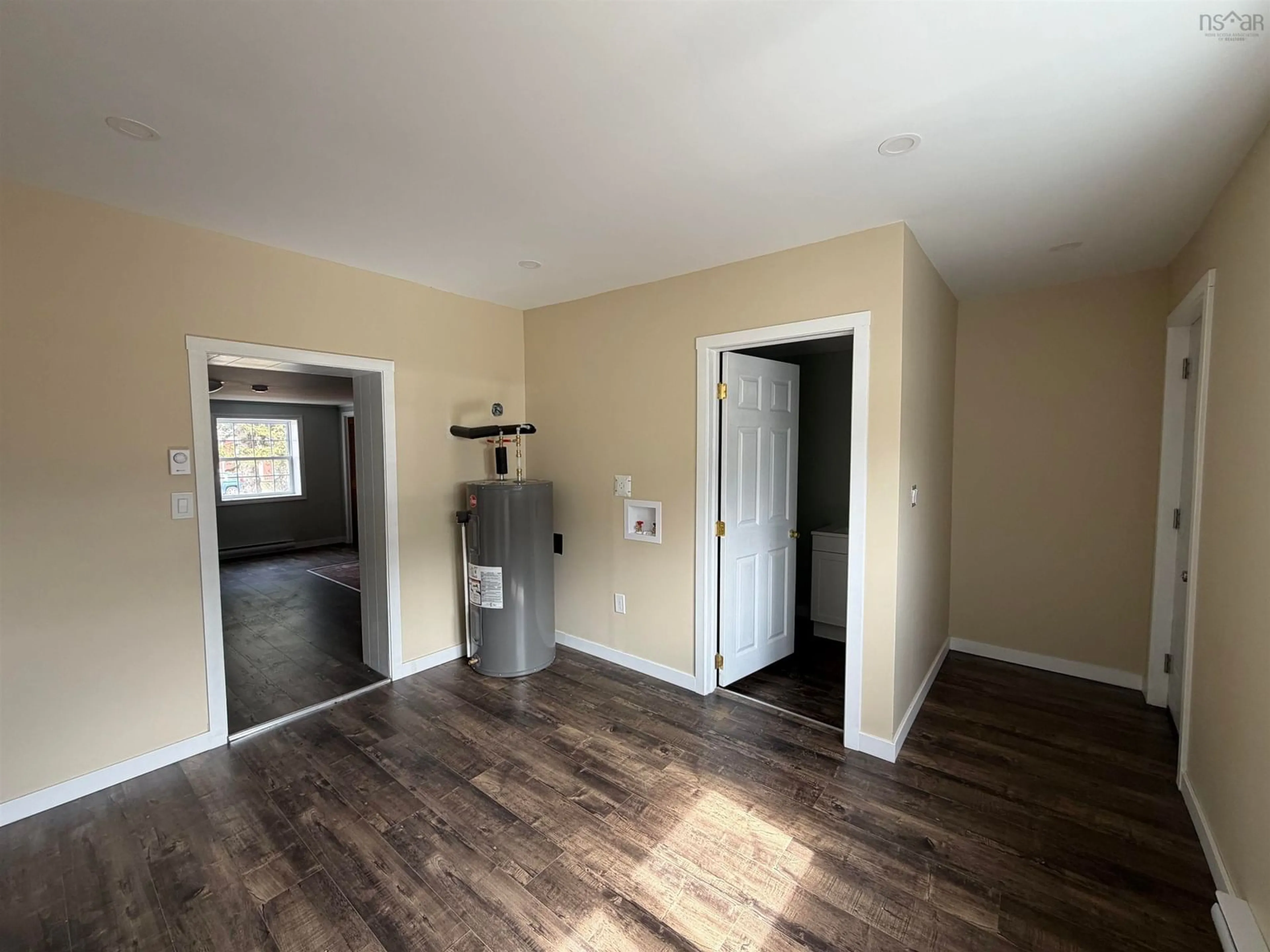 A pic of a room for 587 Main St, Sydney Mines Nova Scotia B1V 2K9