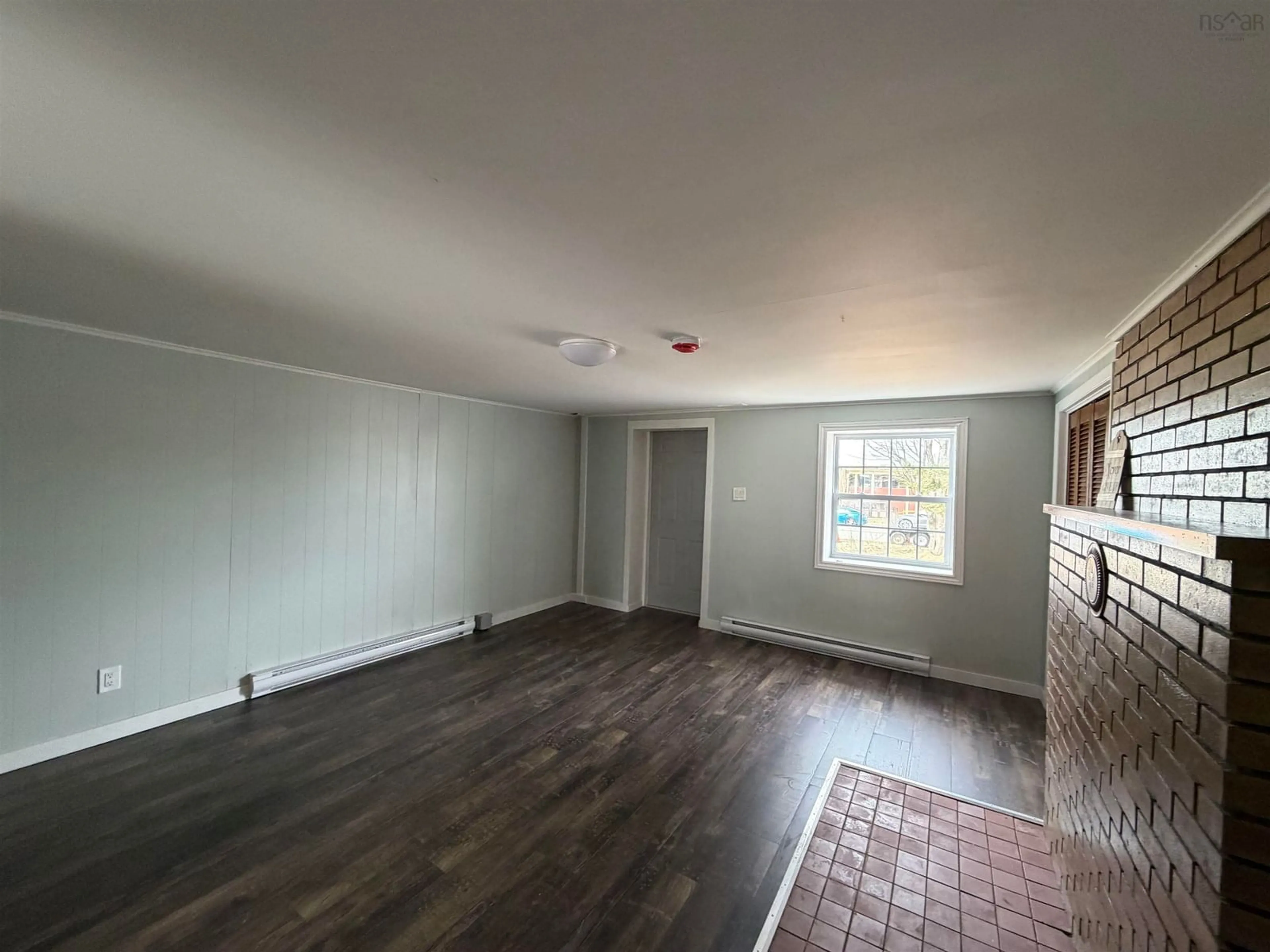 A pic of a room for 587 Main St, Sydney Mines Nova Scotia B1V 2K9