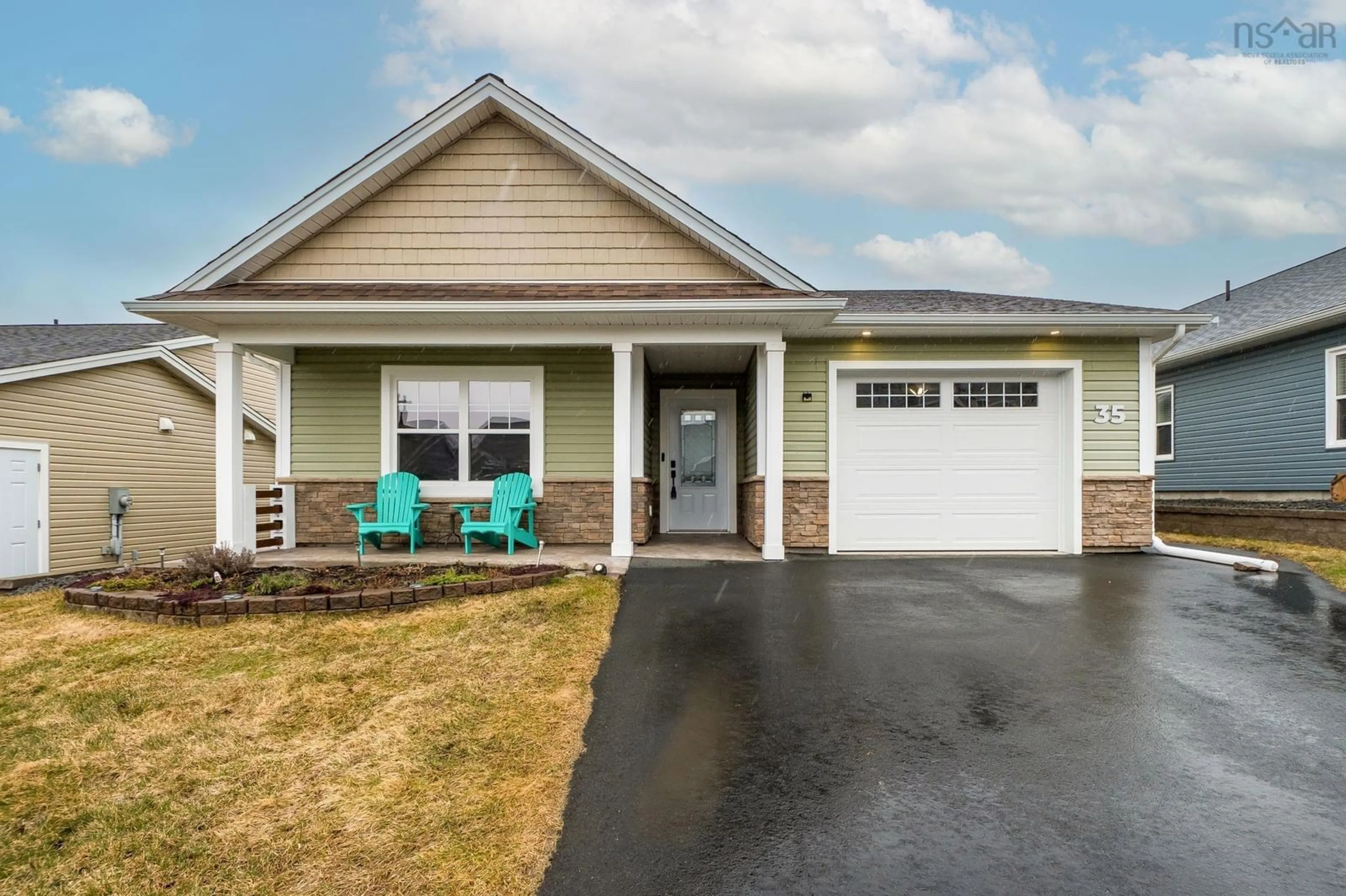 Home with vinyl exterior material, street for 35 Elizabeth Ave, Garlands Crossing Nova Scotia B0N 2T0