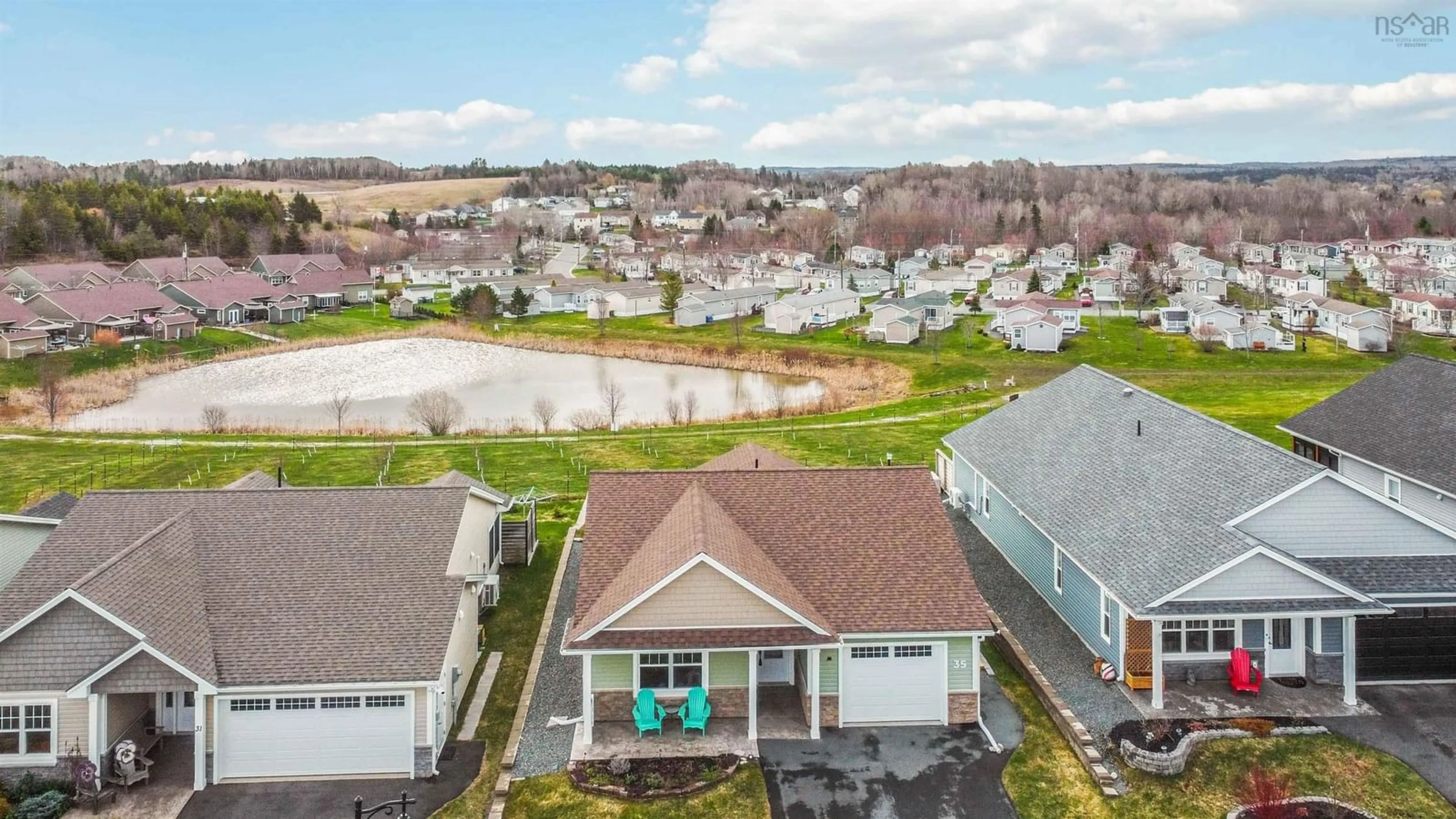 A pic from outside/outdoor area/front of a property/back of a property/a pic from drone, water/lake/river/ocean view for 35 Elizabeth Ave, Garlands Crossing Nova Scotia B0N 2T0