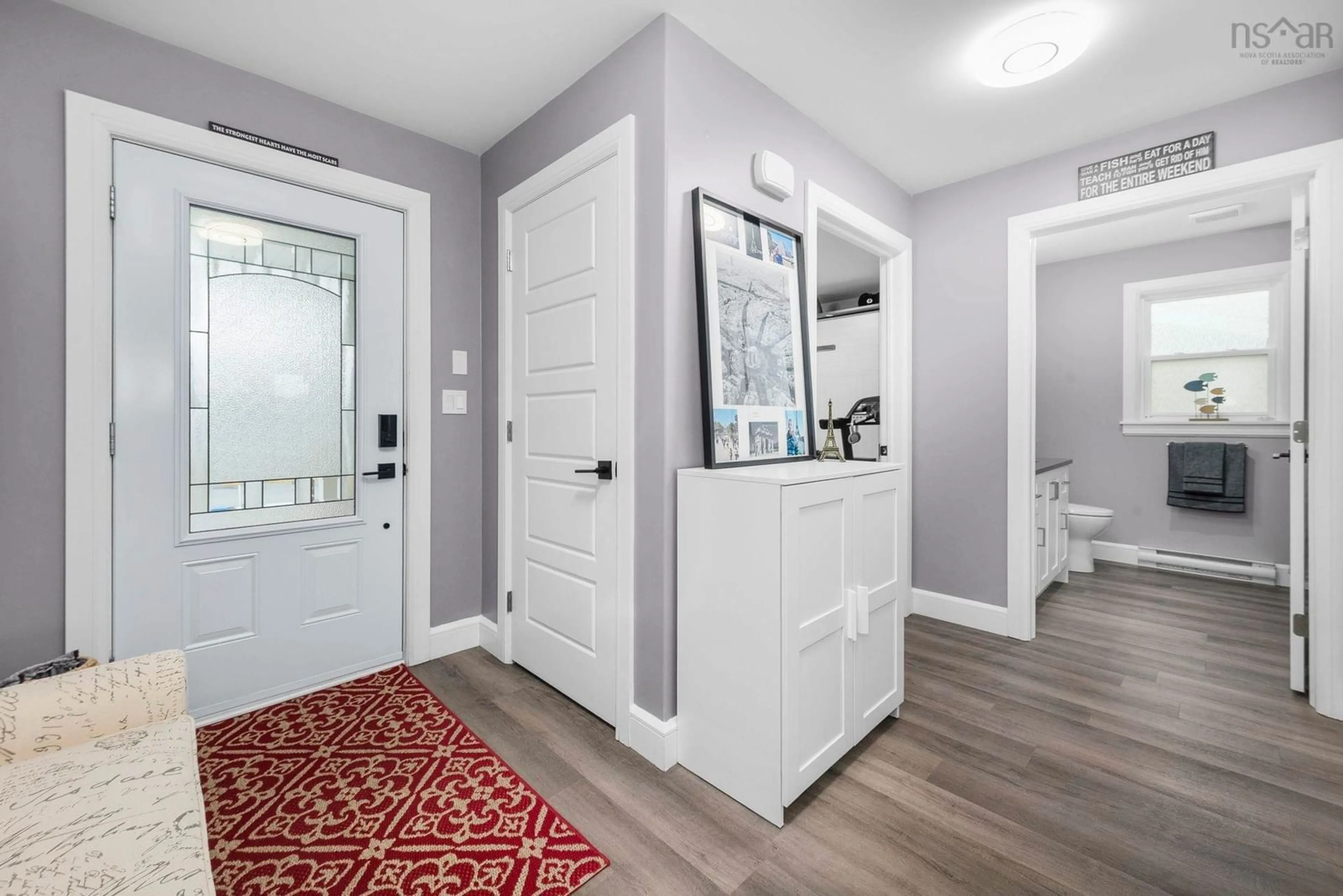 Indoor entryway for 35 Elizabeth Ave, Garlands Crossing Nova Scotia B0N 2T0