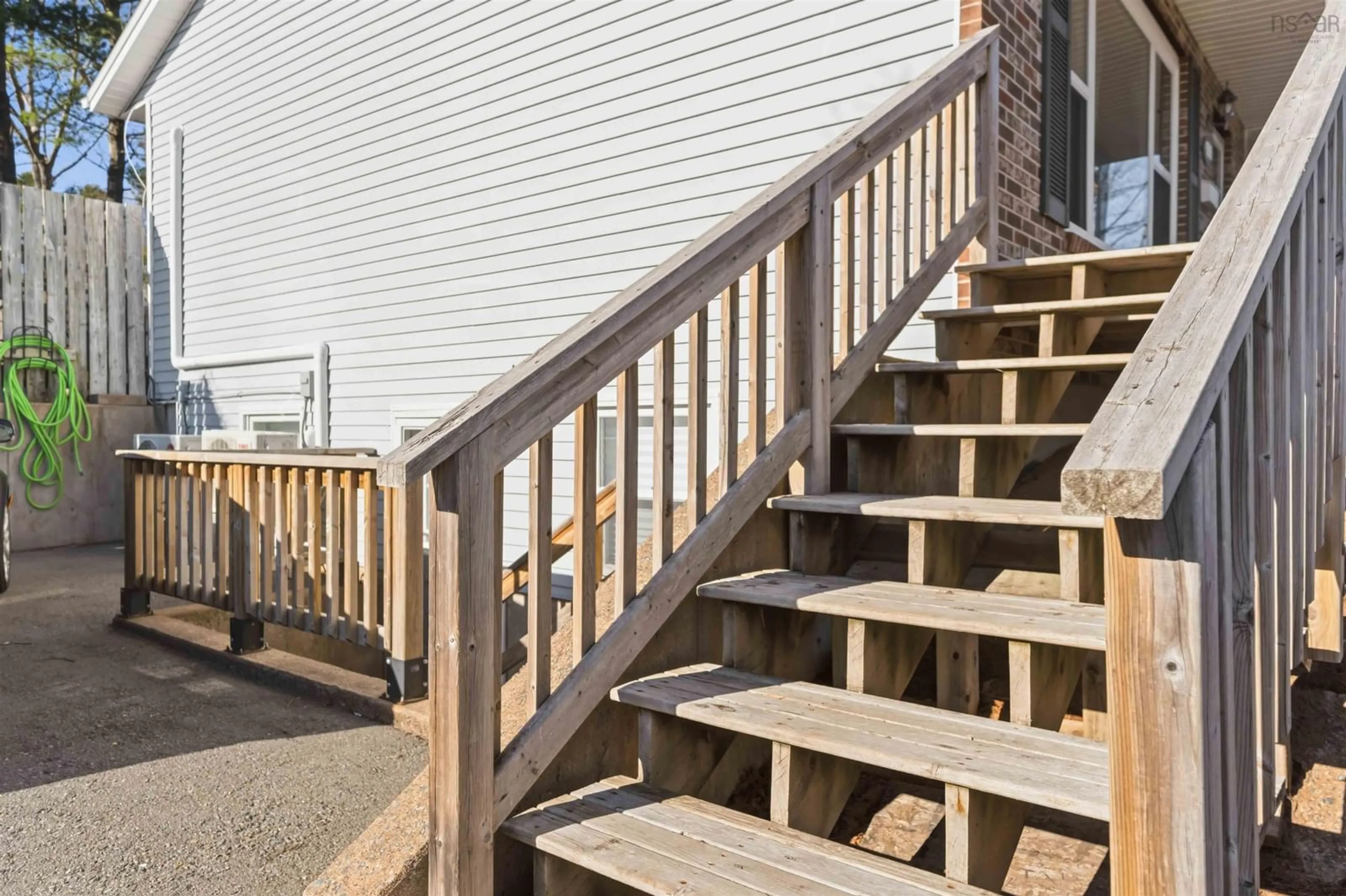 Stairs for 909 Shawn Dr, Kingston Nova Scotia B0P 1R0
