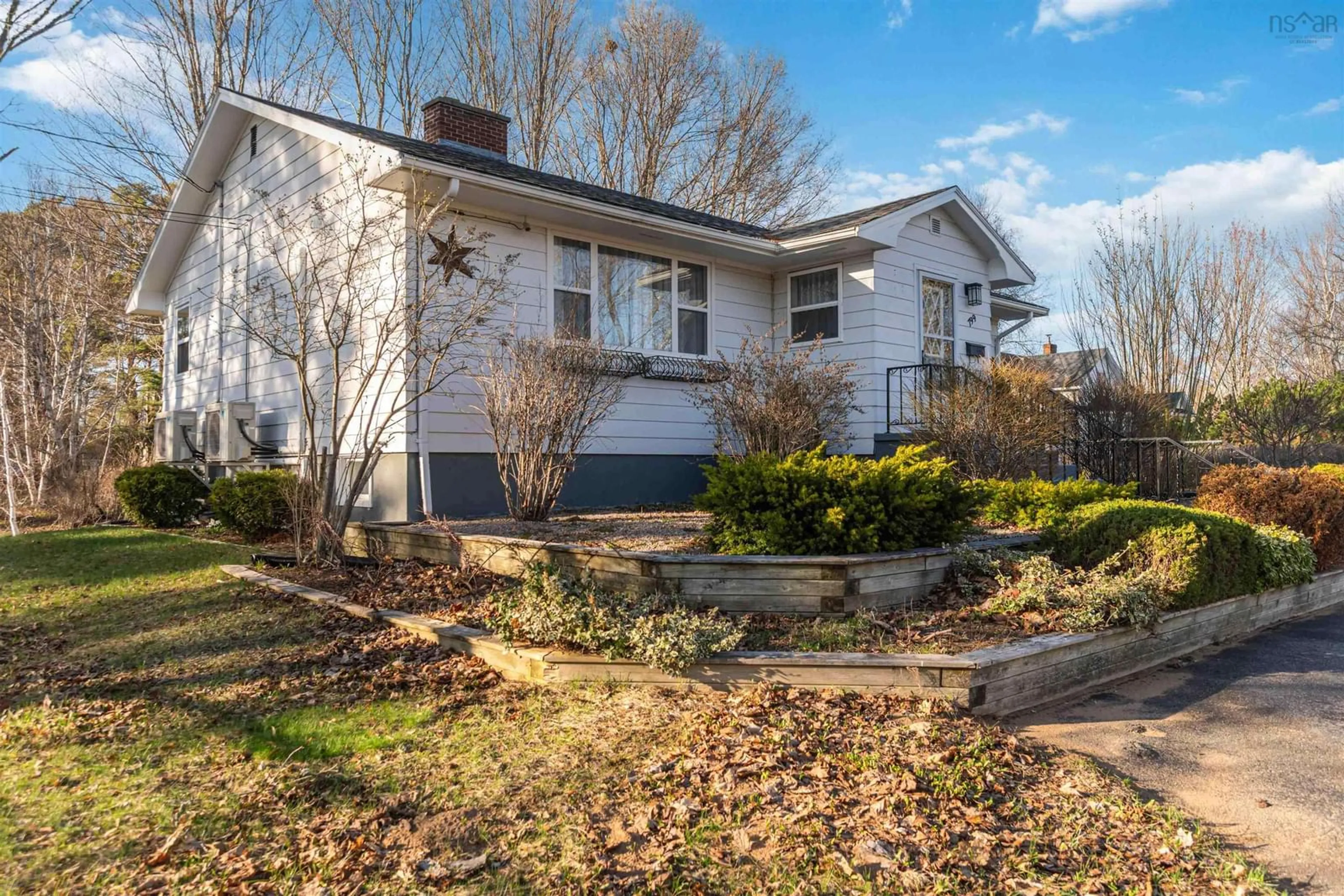 Home with vinyl exterior material, street for 799 Main St, Kingston Nova Scotia B0P 1R0