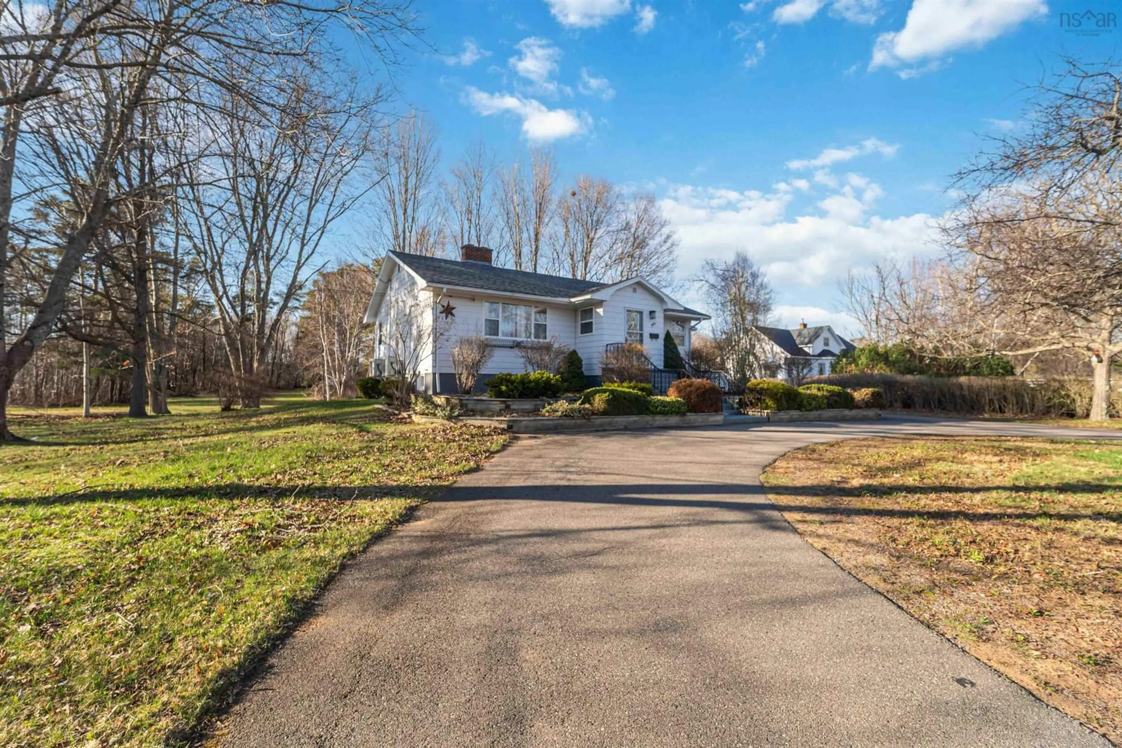 A pic from outside/outdoor area/front of a property/back of a property/a pic from drone, street for 799 Main St, Kingston Nova Scotia B0P 1R0