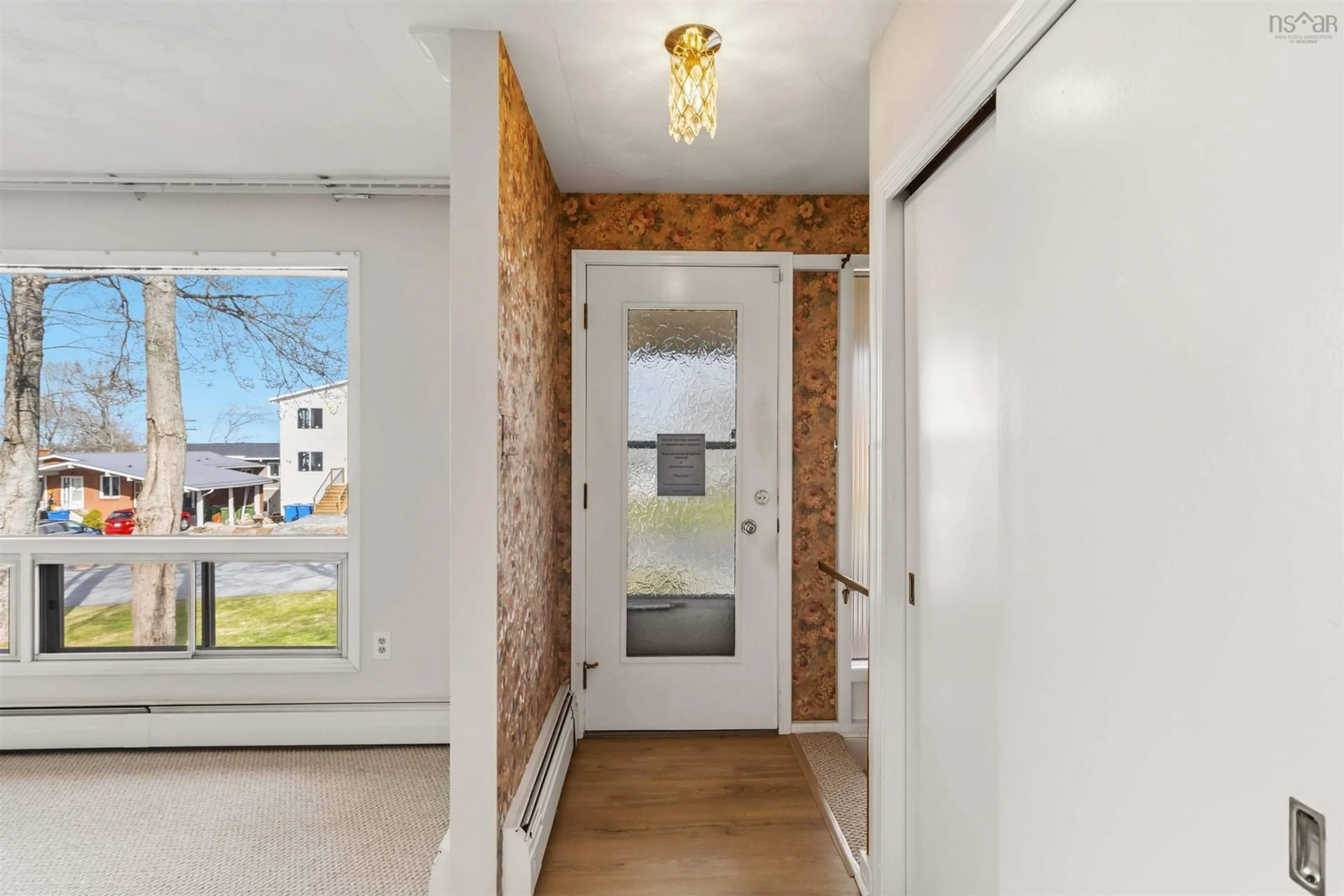Indoor entryway for 71 Woodward Cres, Halifax Nova Scotia B3M 1J6