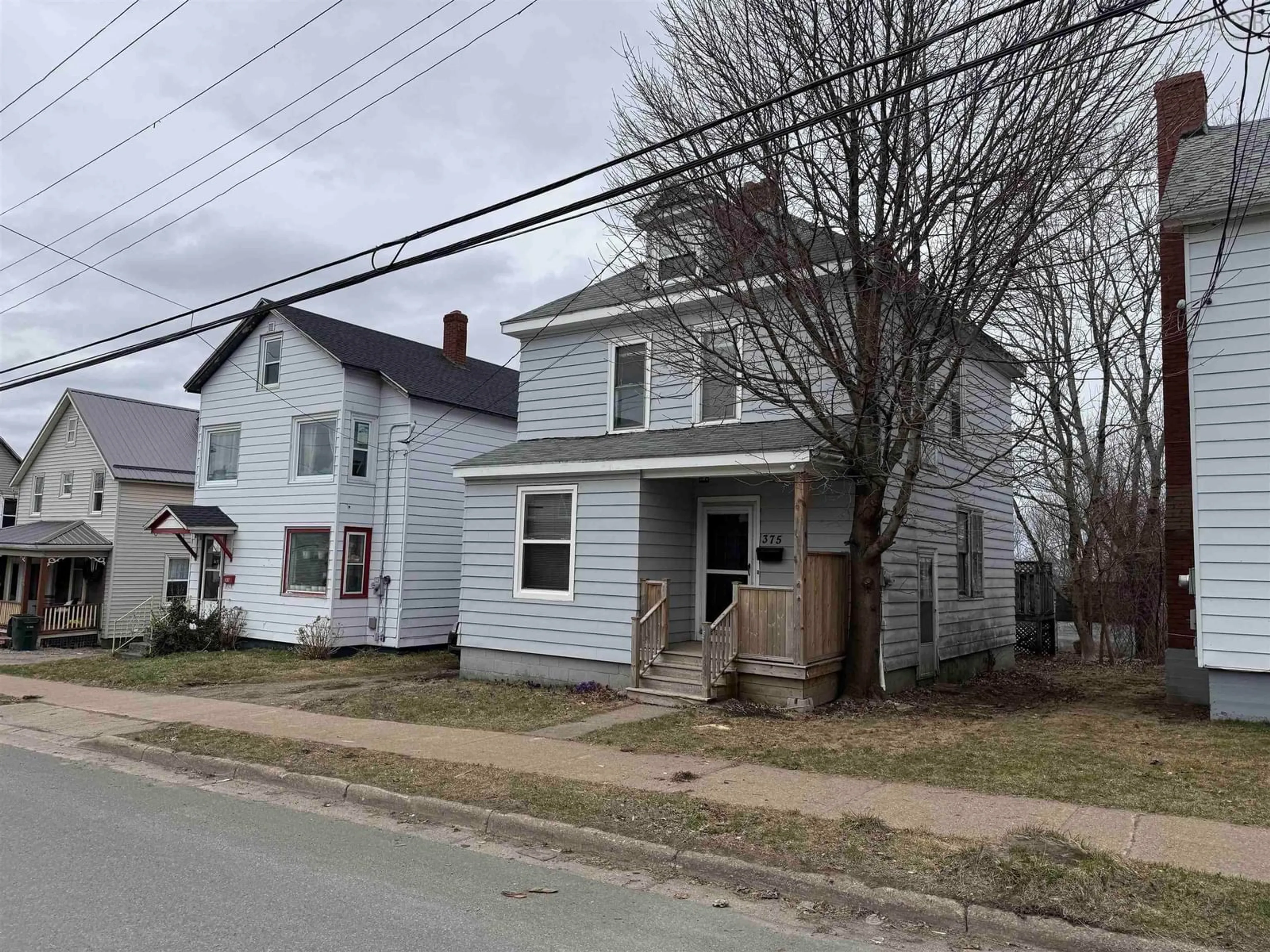 A pic from outside/outdoor area/front of a property/back of a property/a pic from drone, street for 375 Townsend St, Sydney Nova Scotia B1P 5G3